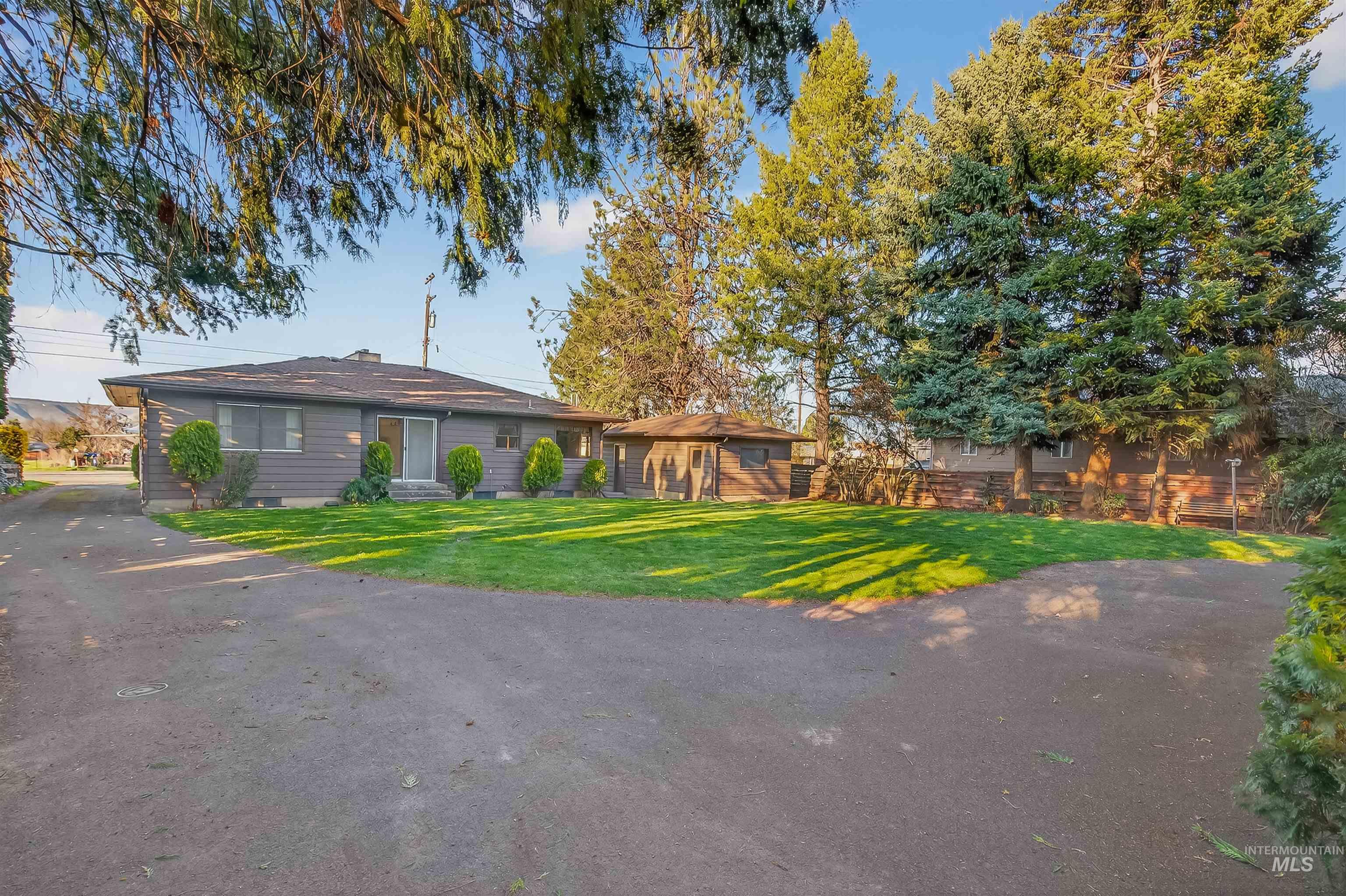 712 Bryden Ave., Lewiston, Idaho 83501, 4 Bedrooms, 2 Bathrooms, Residential For Sale, Price $497,000,MLS 98980004
