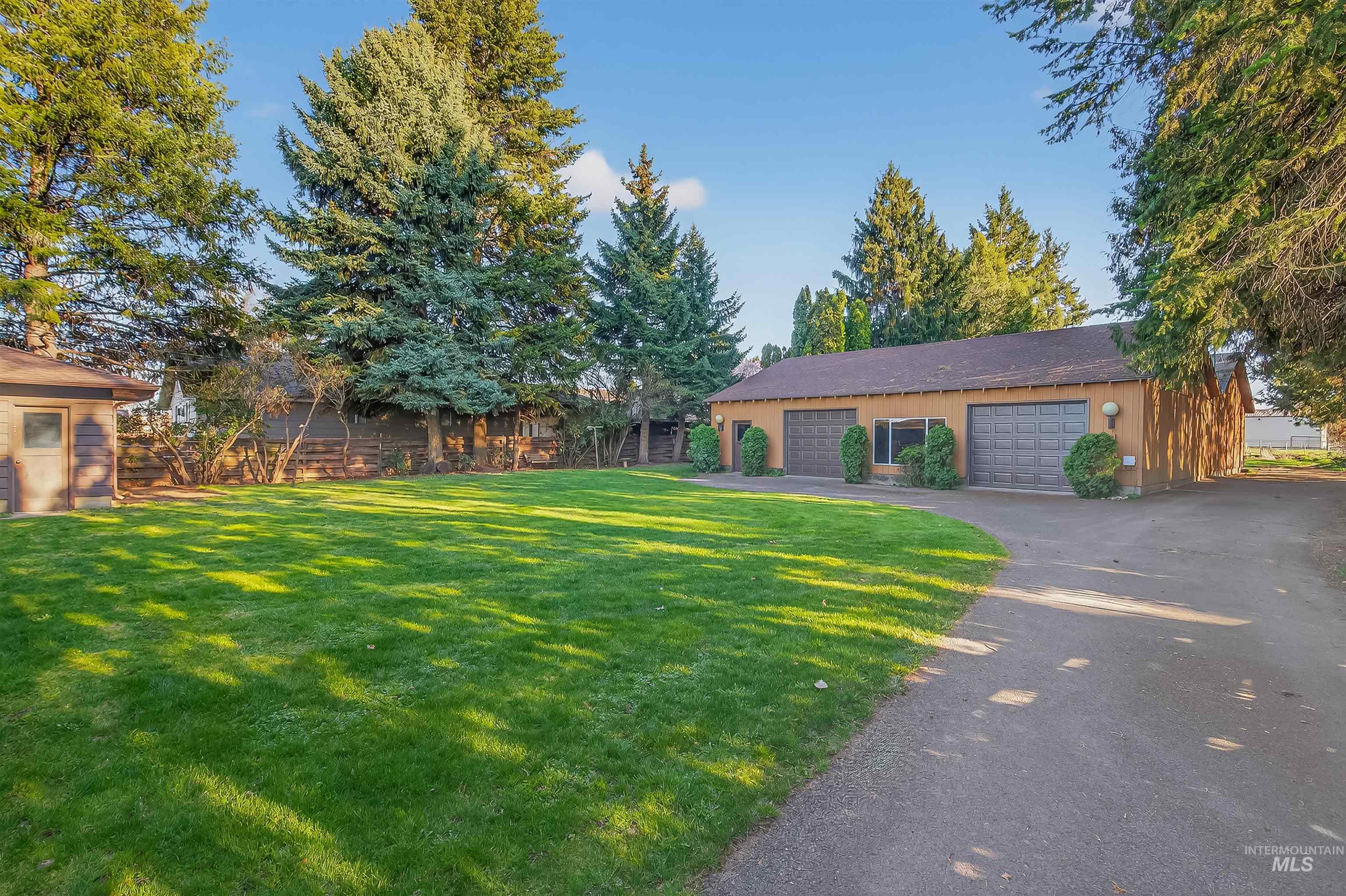 712 Bryden Ave., Lewiston, Idaho 83501, 4 Bedrooms, 2 Bathrooms, Residential For Sale, Price $497,000,MLS 98980004