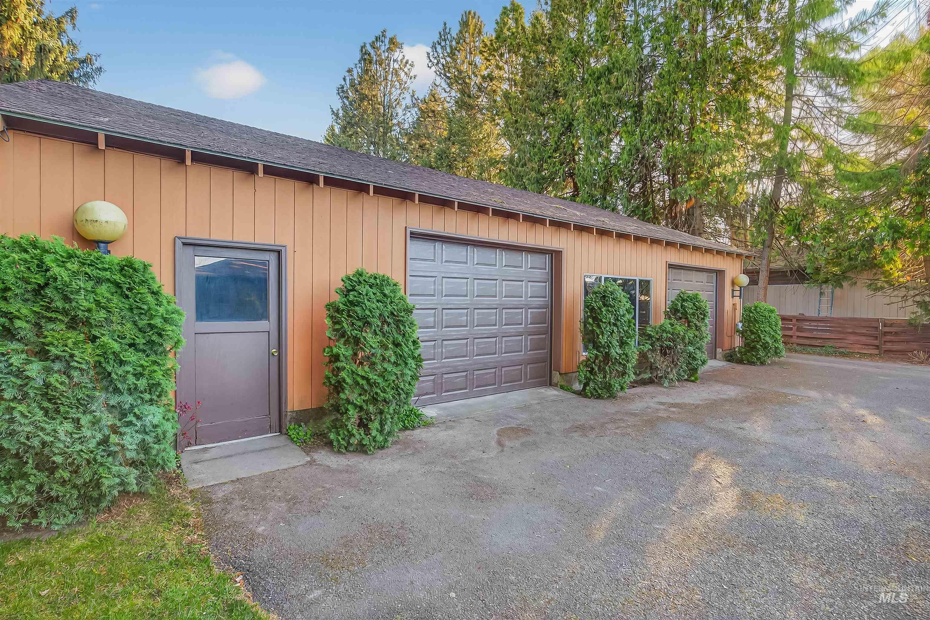 712 Bryden Ave., Lewiston, Idaho 83501, 4 Bedrooms, 2 Bathrooms, Residential For Sale, Price $497,000,MLS 98980004