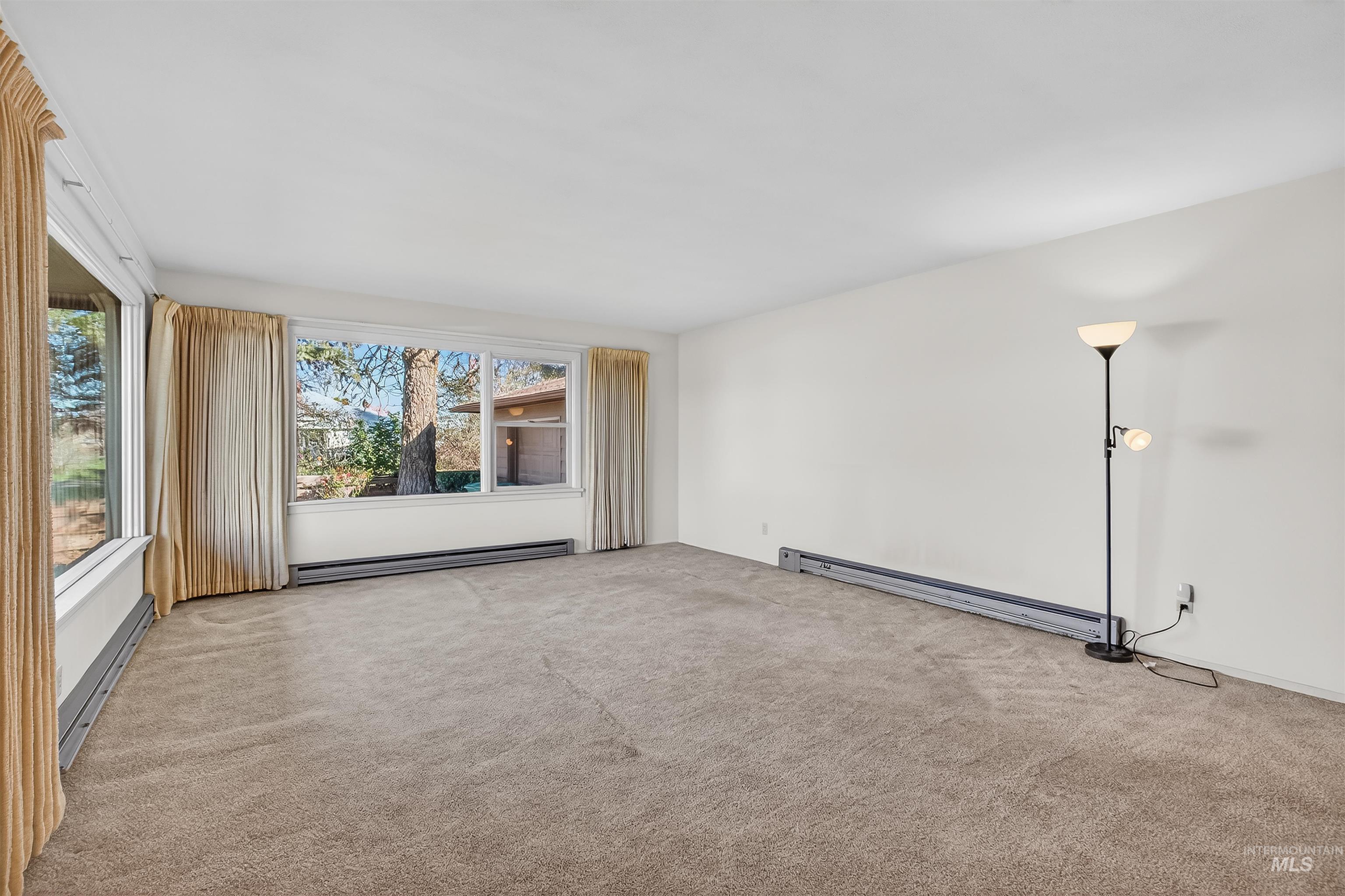 712 Bryden Ave., Lewiston, Idaho 83501, 4 Bedrooms, 2 Bathrooms, Residential For Sale, Price $497,000,MLS 98980004