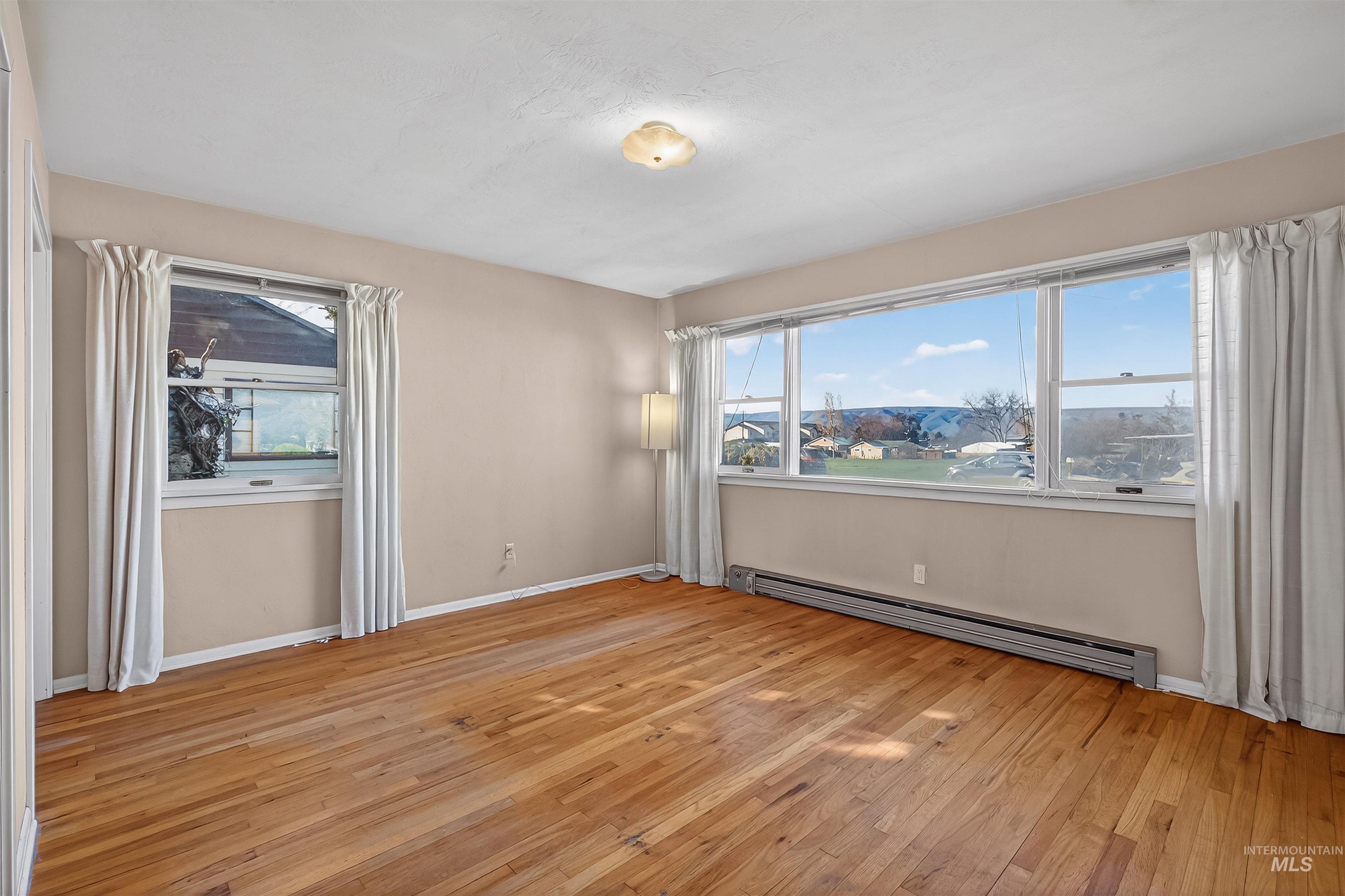 712 Bryden Ave., Lewiston, Idaho 83501, 4 Bedrooms, 2 Bathrooms, Residential For Sale, Price $497,000,MLS 98980004