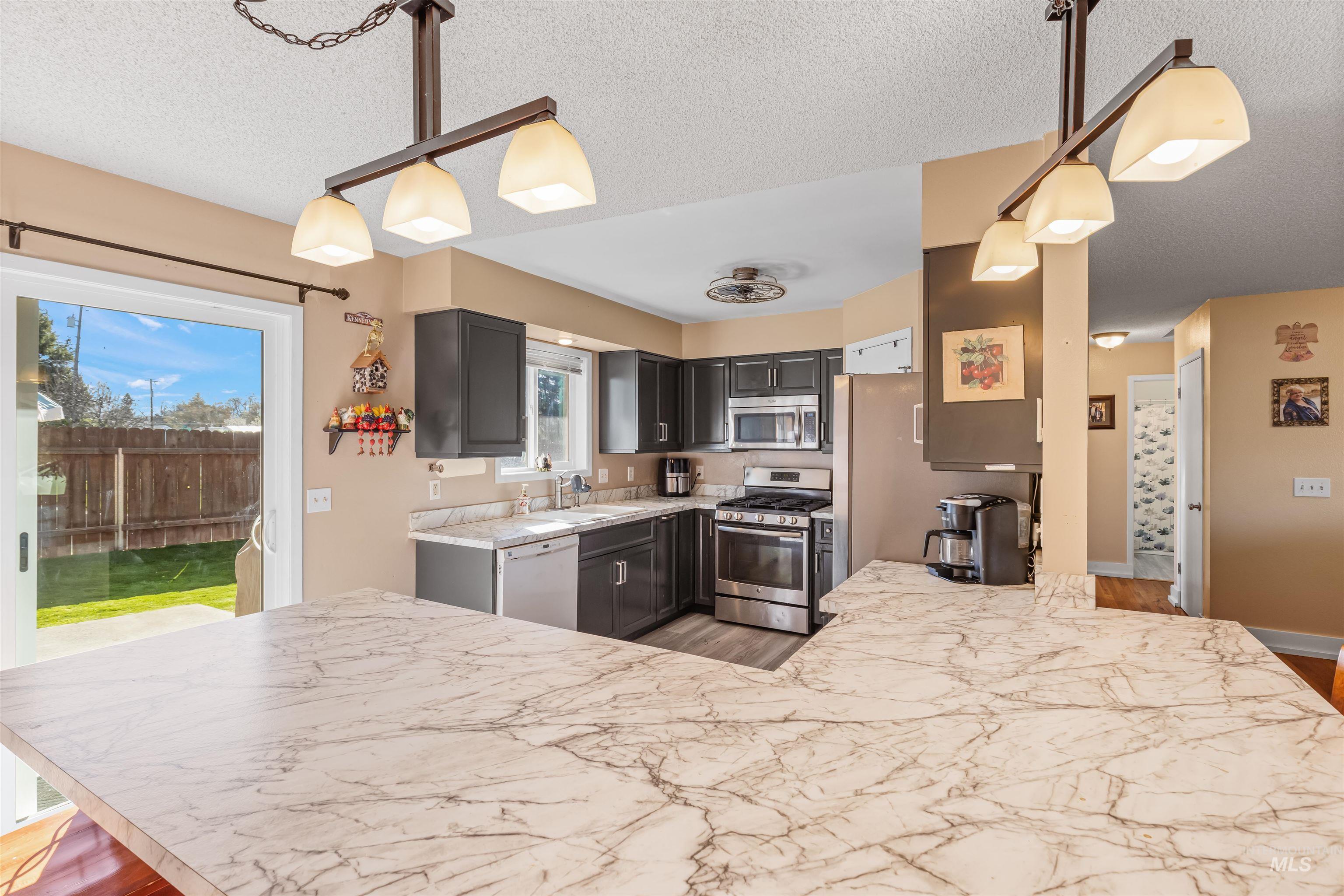 3439 7th Street D, Lewiston, Idaho 83501, 2 Bedrooms, 1.5 Bathrooms, Residential For Sale, Price $299,999, 98980007