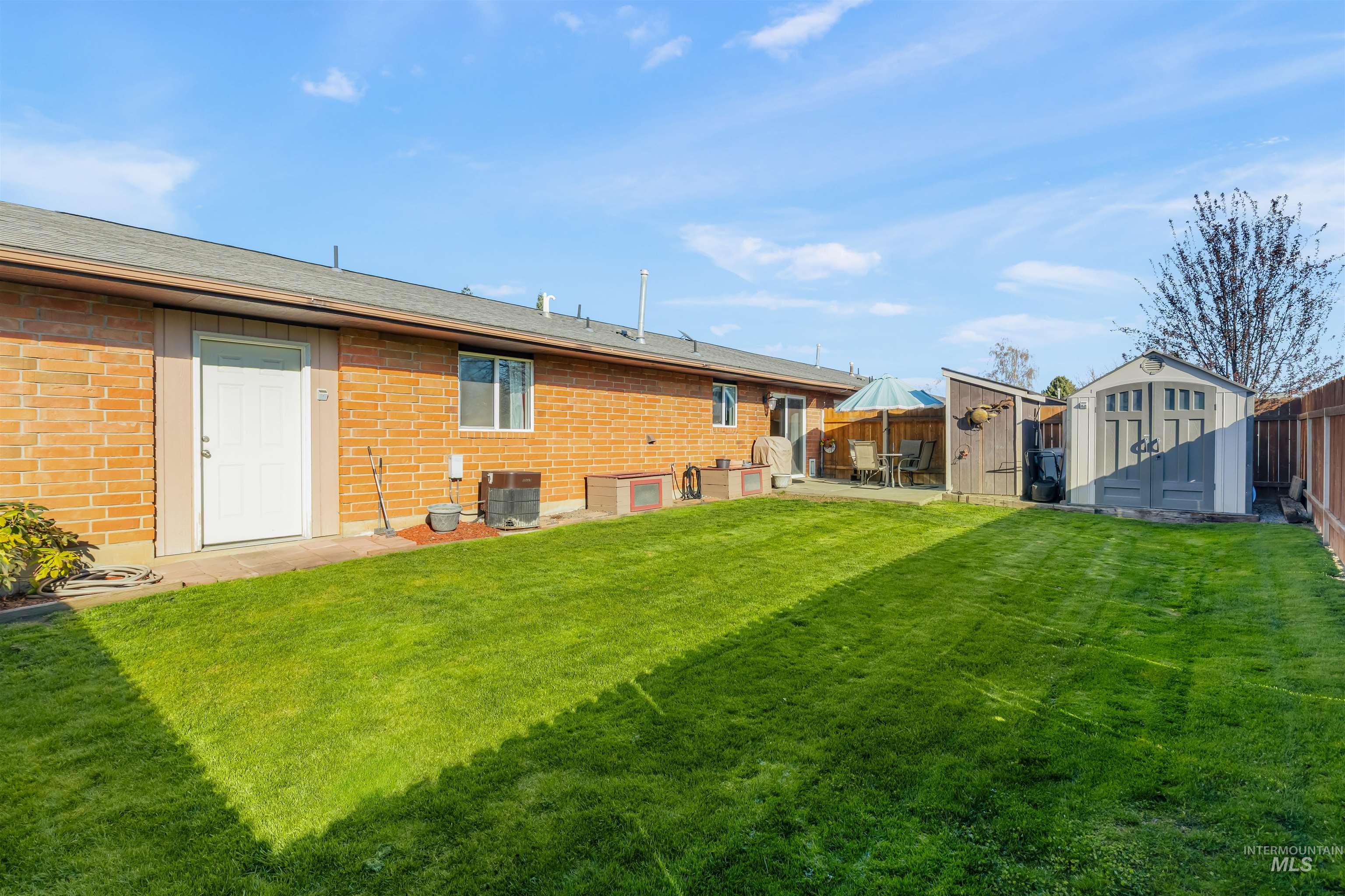 3439 7th Street D, Lewiston, Idaho 83501, 2 Bedrooms, 1.5 Bathrooms, Residential For Sale, Price $315,000,MLS 98980007