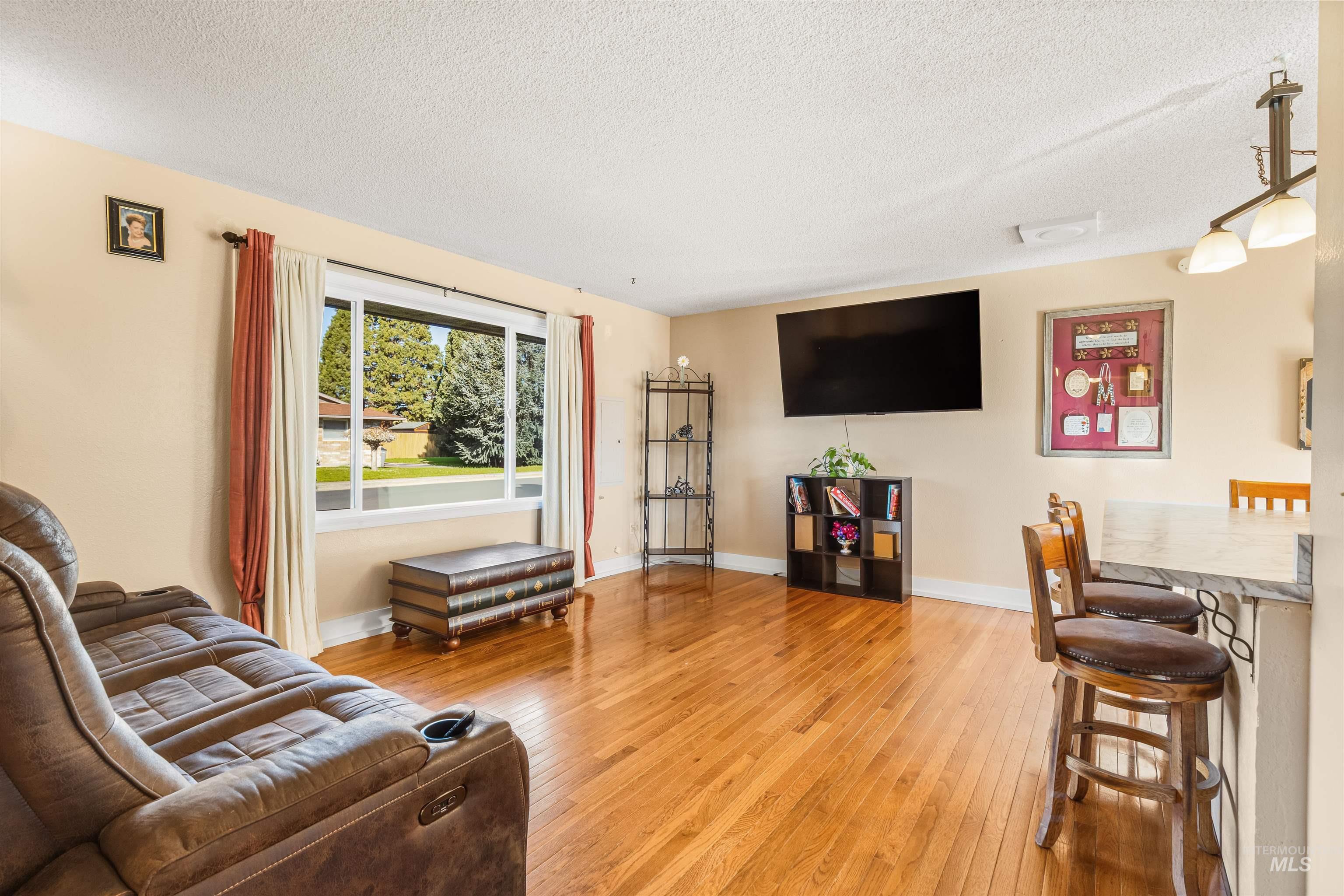 3439 7th Street D, Lewiston, Idaho 83501, 2 Bedrooms, 1.5 Bathrooms, Residential For Sale, Price $299,999, 98980007