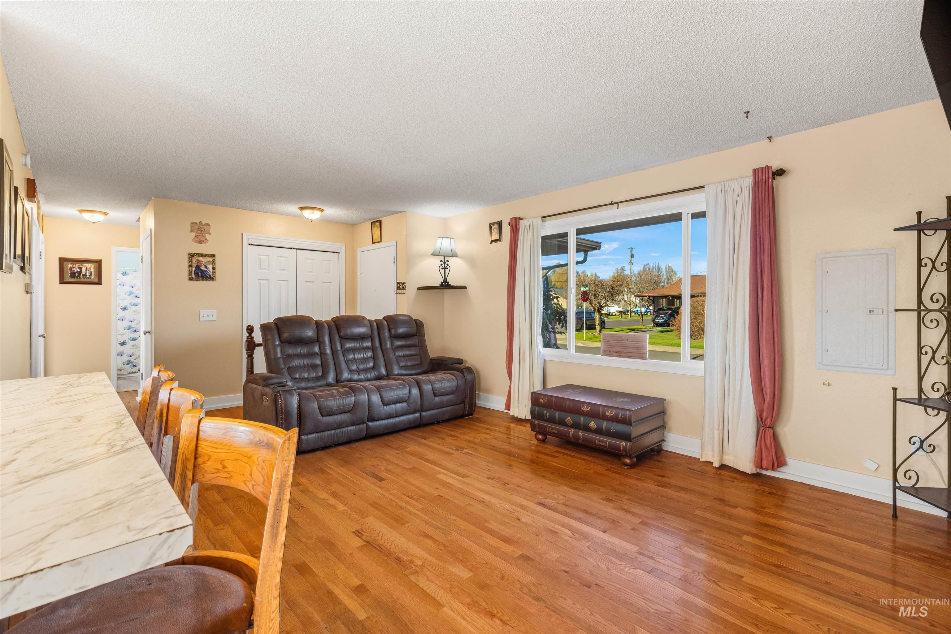 3439 7th Street D, Lewiston, Idaho 83501, 2 Bedrooms, 1.5 Bathrooms, Residential For Sale, Price $299,999, 98980007