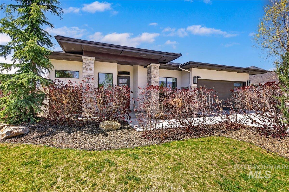5331 N Bolsena Way, Meridian, Idaho 83646-6871, 3 Bedrooms, 2 Bathrooms, Residential For Sale, Price $739,900, 98980009