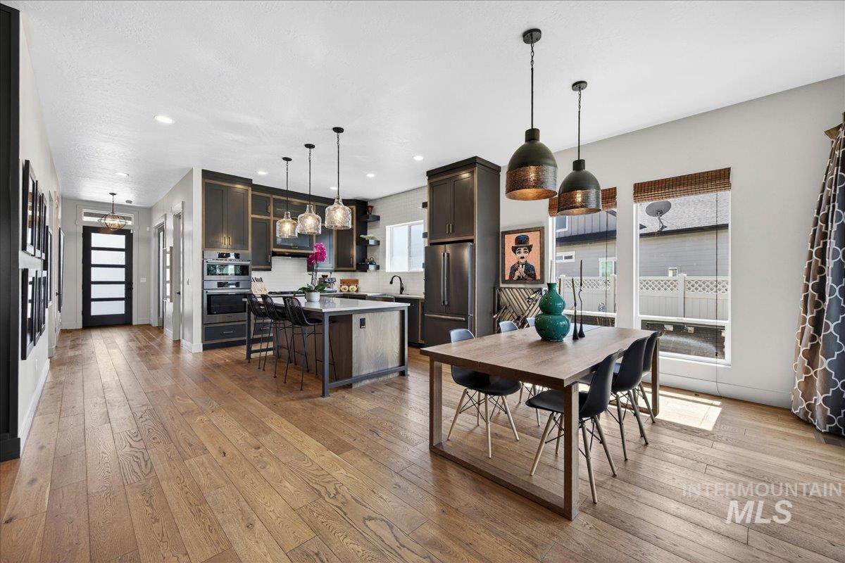 5331 N Bolsena Way, Meridian, Idaho 83646-6871, 3 Bedrooms, 2 Bathrooms, Residential For Sale, Price $739,900, 98980009