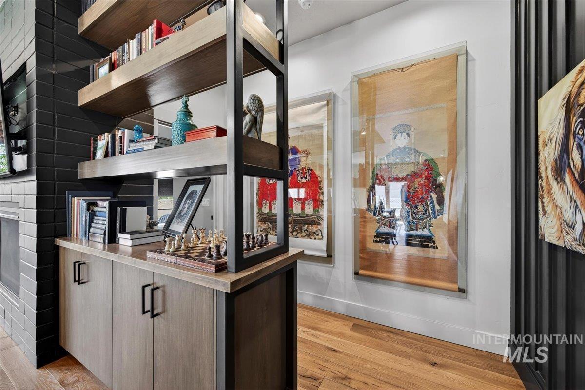 5331 N Bolsena Way, Meridian, Idaho 83646-6871, 3 Bedrooms, 2 Bathrooms, Residential For Sale, Price $739,900, 98980009