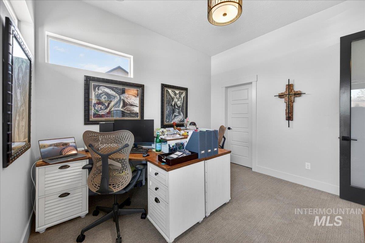 5331 N Bolsena Way, Meridian, Idaho 83646-6871, 3 Bedrooms, 2 Bathrooms, Residential For Sale, Price $739,900, 98980009