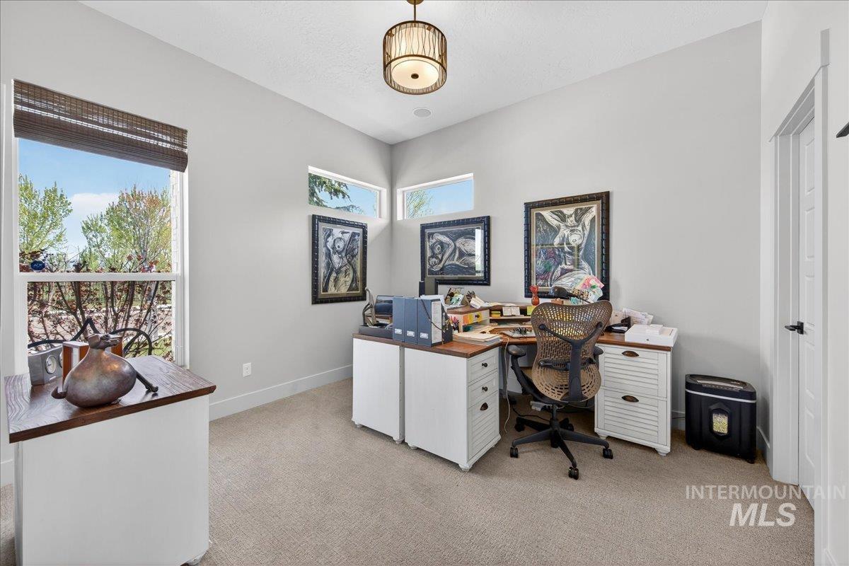 5331 N Bolsena Way, Meridian, Idaho 83646-6871, 3 Bedrooms, 2 Bathrooms, Residential For Sale, Price $739,900, 98980009