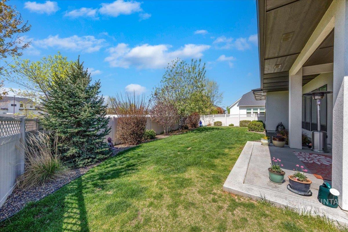 5331 N Bolsena Way, Meridian, Idaho 83646-6871, 3 Bedrooms, 2 Bathrooms, Residential For Sale, Price $739,900, 98980009