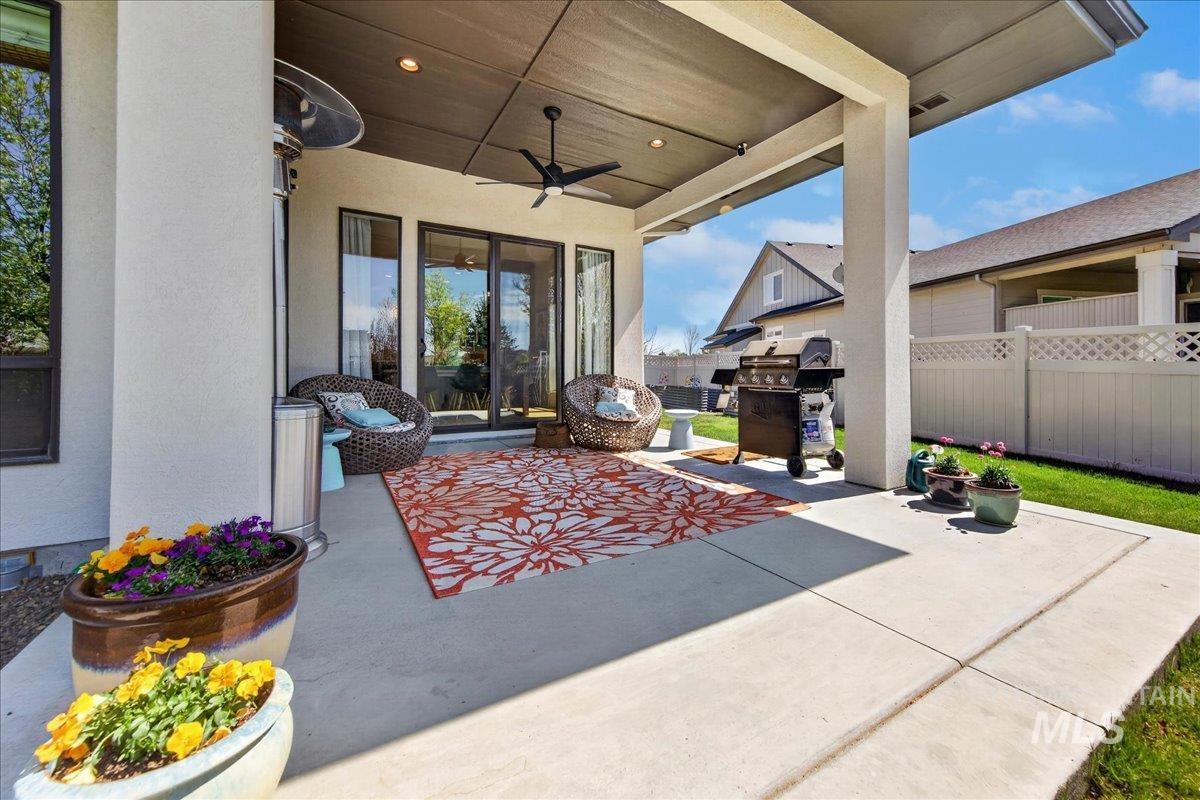 5331 N Bolsena Way, Meridian, Idaho 83646-6871, 3 Bedrooms, 2 Bathrooms, Residential For Sale, Price $739,900,MLS 98980009