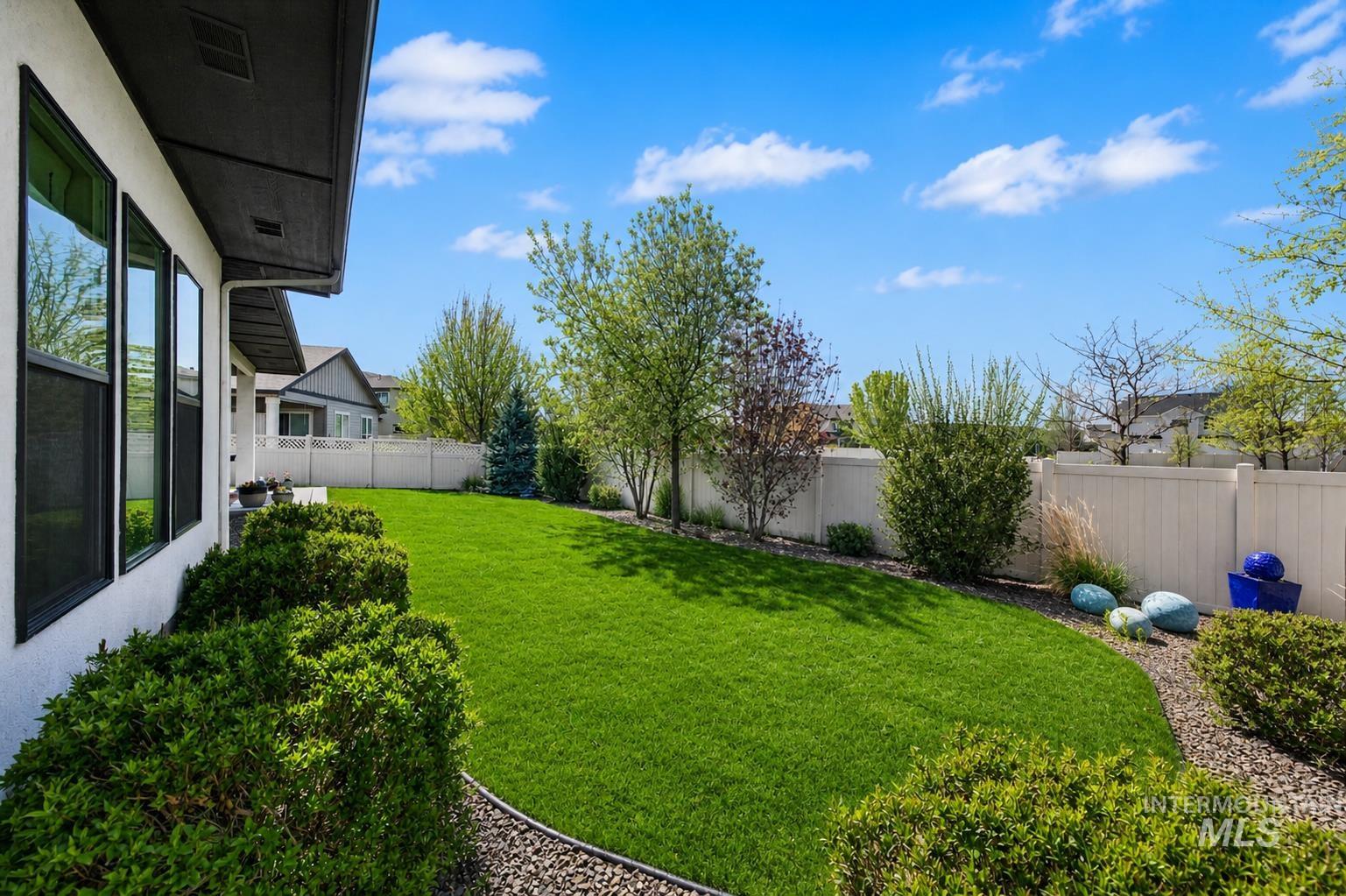 5331 N Bolsena Way, Meridian, Idaho 83646-6871, 3 Bedrooms, 2 Bathrooms, Residential For Sale, Price $739,900,MLS 98980009