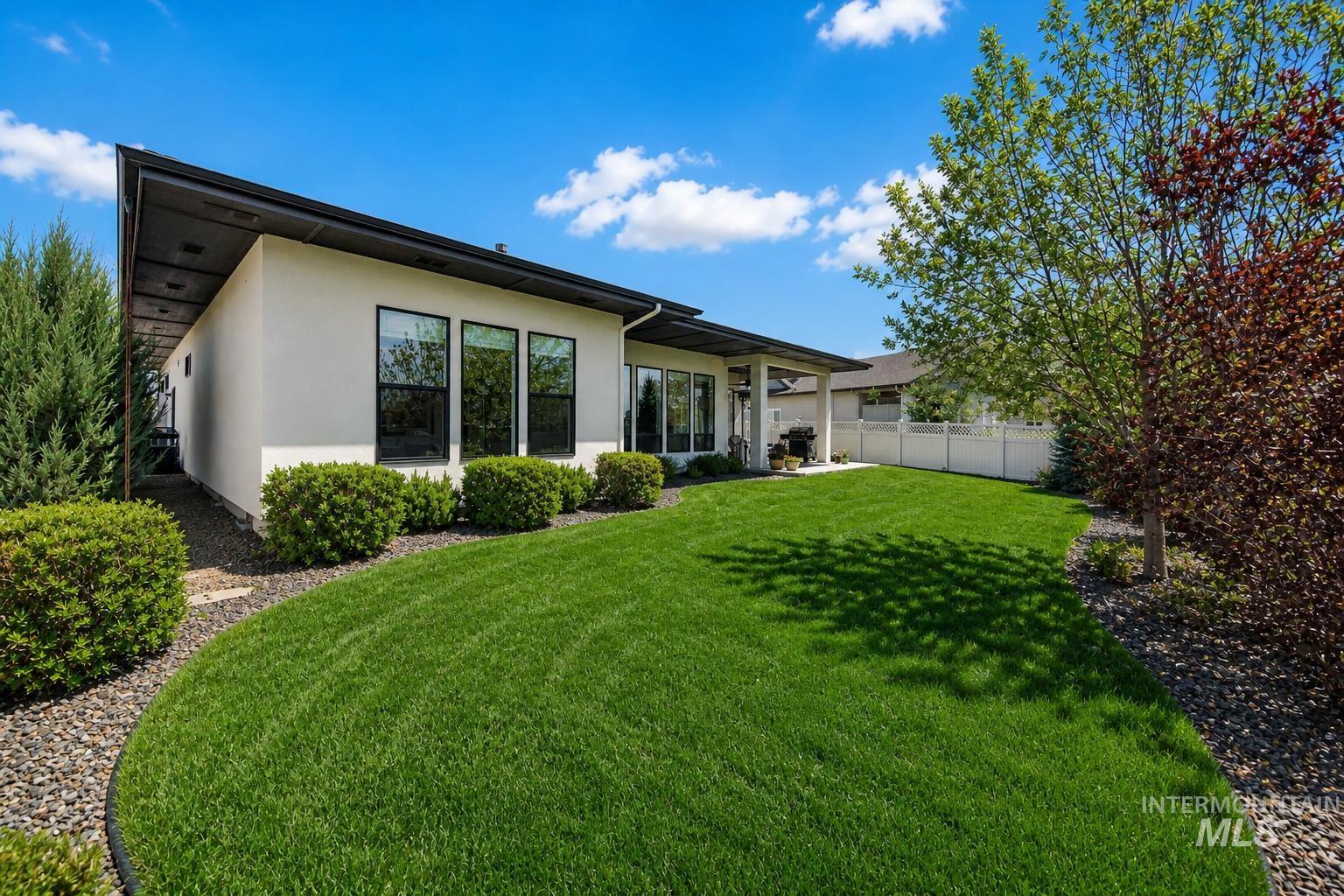 5331 N Bolsena Way, Meridian, Idaho 83646-6871, 3 Bedrooms, 2 Bathrooms, Residential For Sale, Price $739,900,MLS 98980009