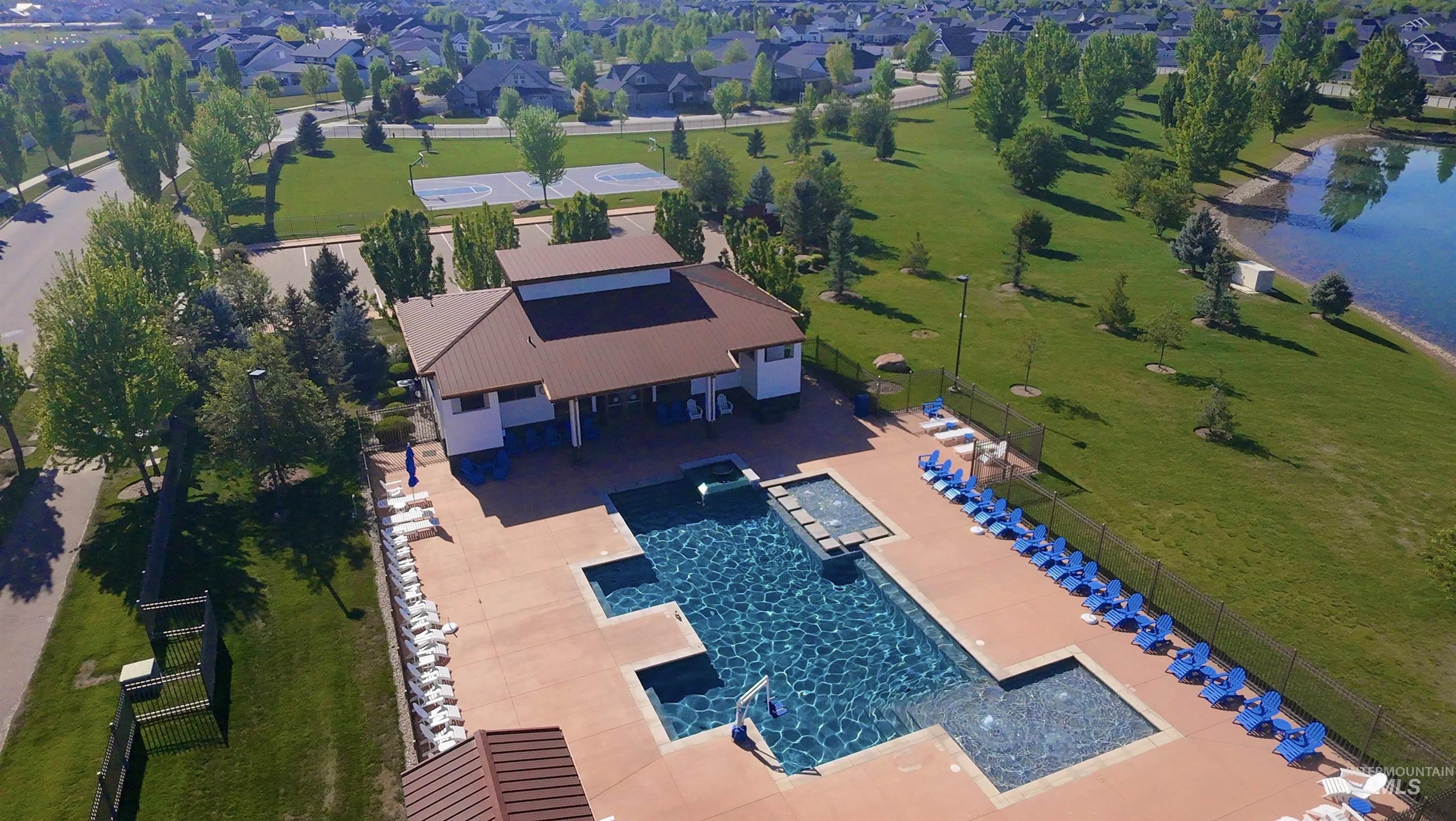 5331 N Bolsena Way, Meridian, Idaho 83646-6871, 3 Bedrooms, 2 Bathrooms, Residential For Sale, Price $719,900, 98980009