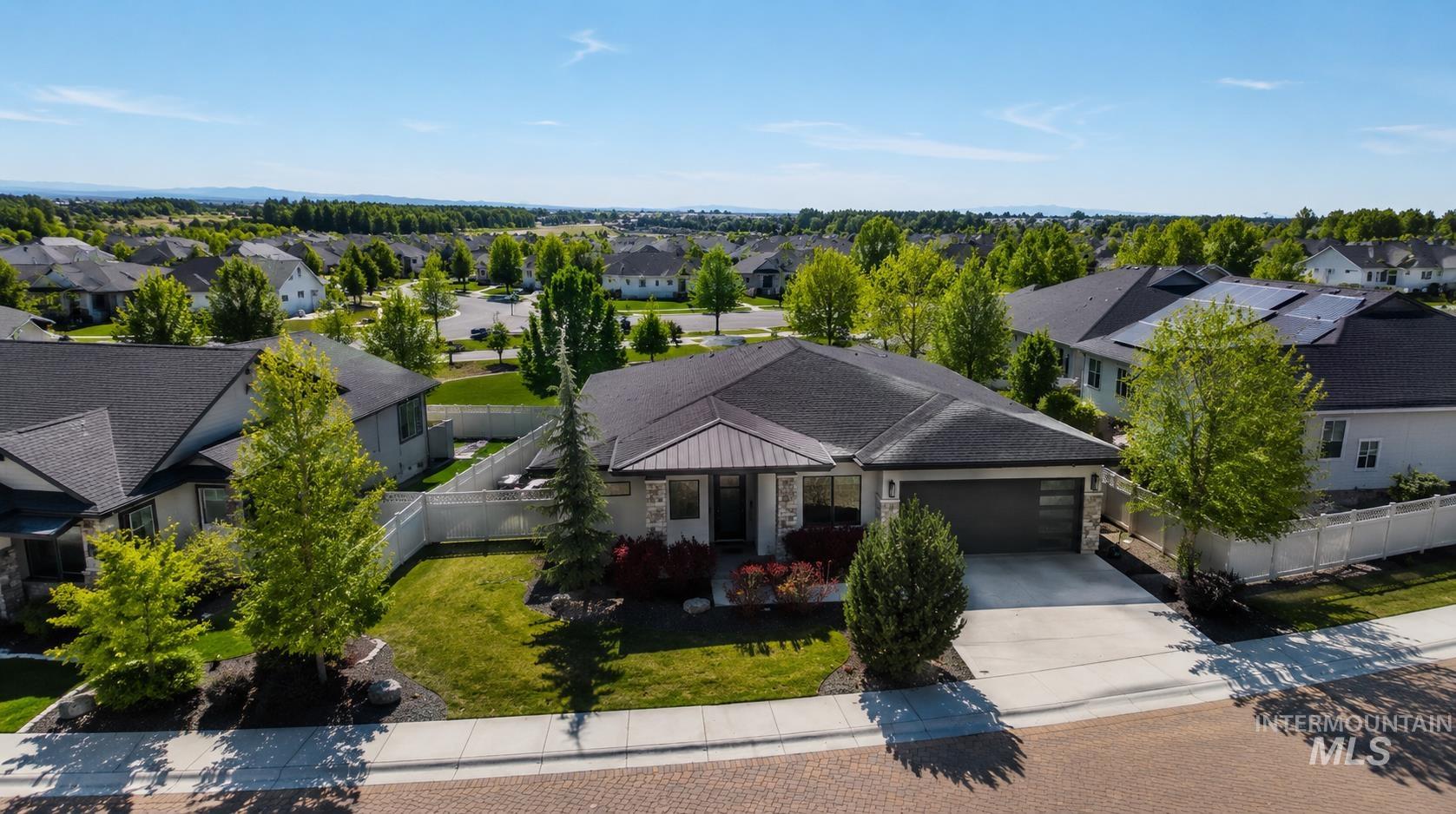 5331 N Bolsena Way, Meridian, Idaho 83646-6871, 3 Bedrooms, 2 Bathrooms, Residential For Sale, Price $719,900, 98980009
