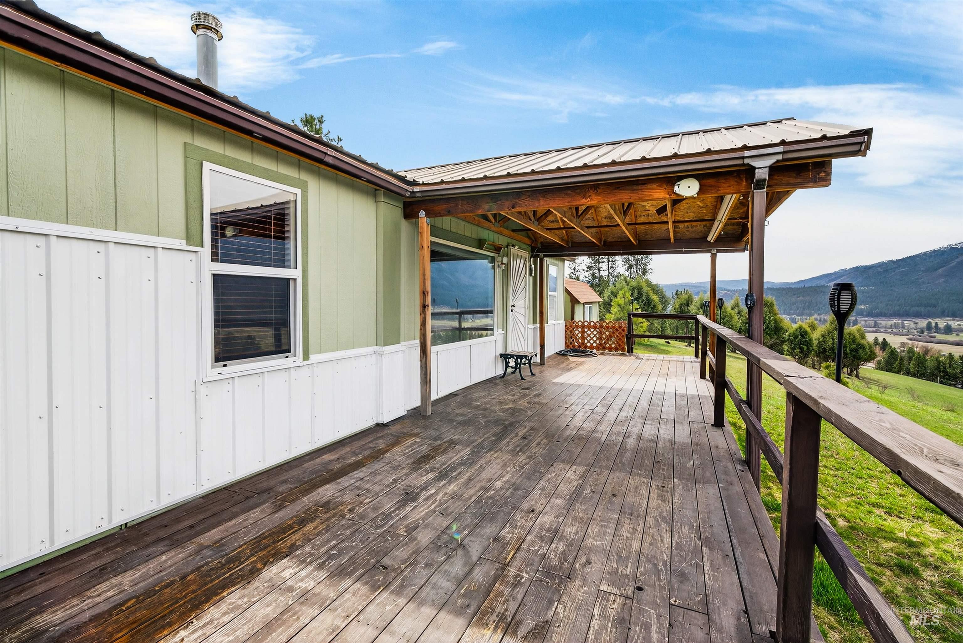 25 Woodland Dr., Garden Valley, Idaho 83622, 3 Bedrooms, 2 Bathrooms, Residential For Sale, Price $485,537,MLS 98980010