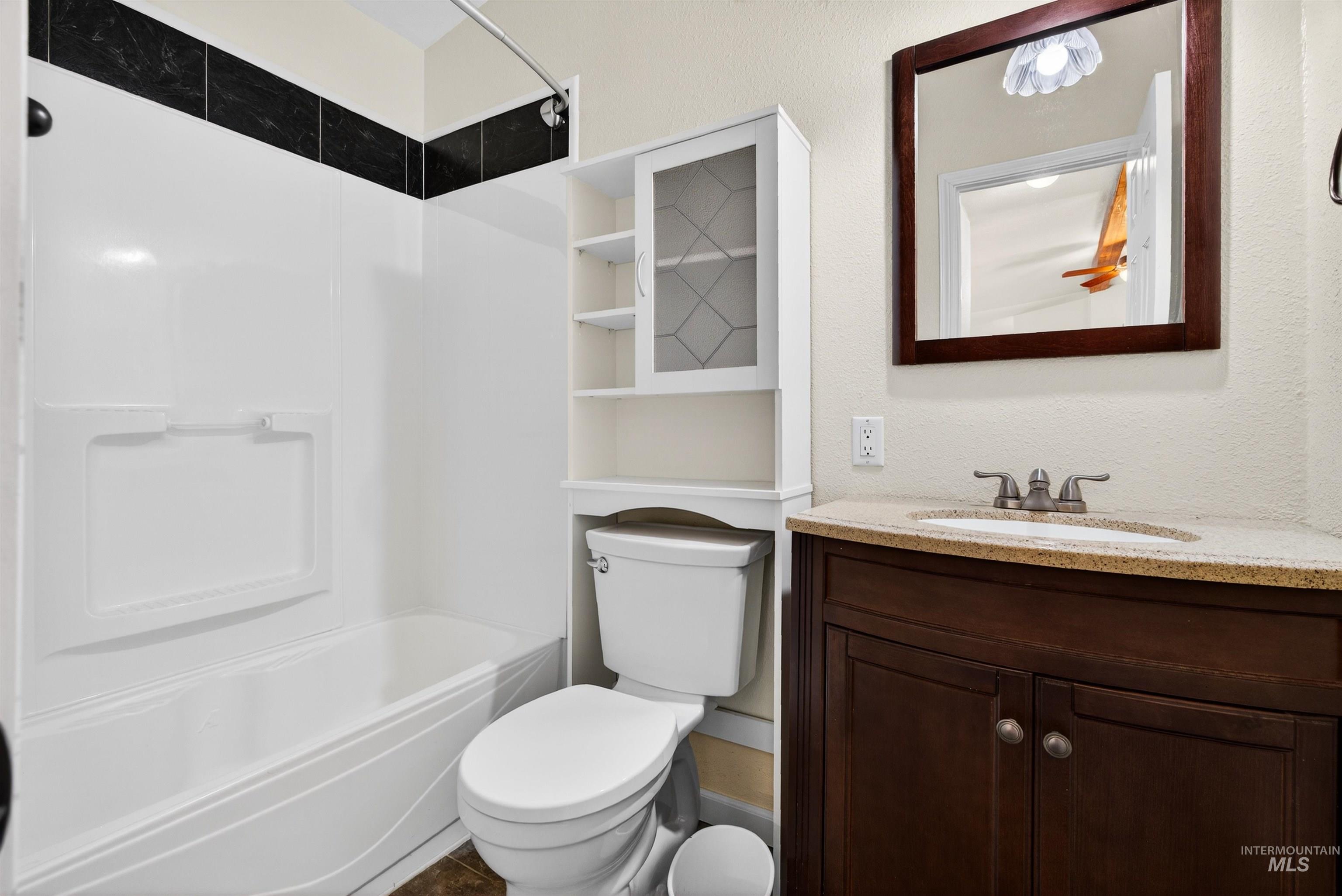 25 Woodland Dr., Garden Valley, Idaho 83622, 3 Bedrooms, 2 Bathrooms, Residential For Sale, Price $485,537,MLS 98980010