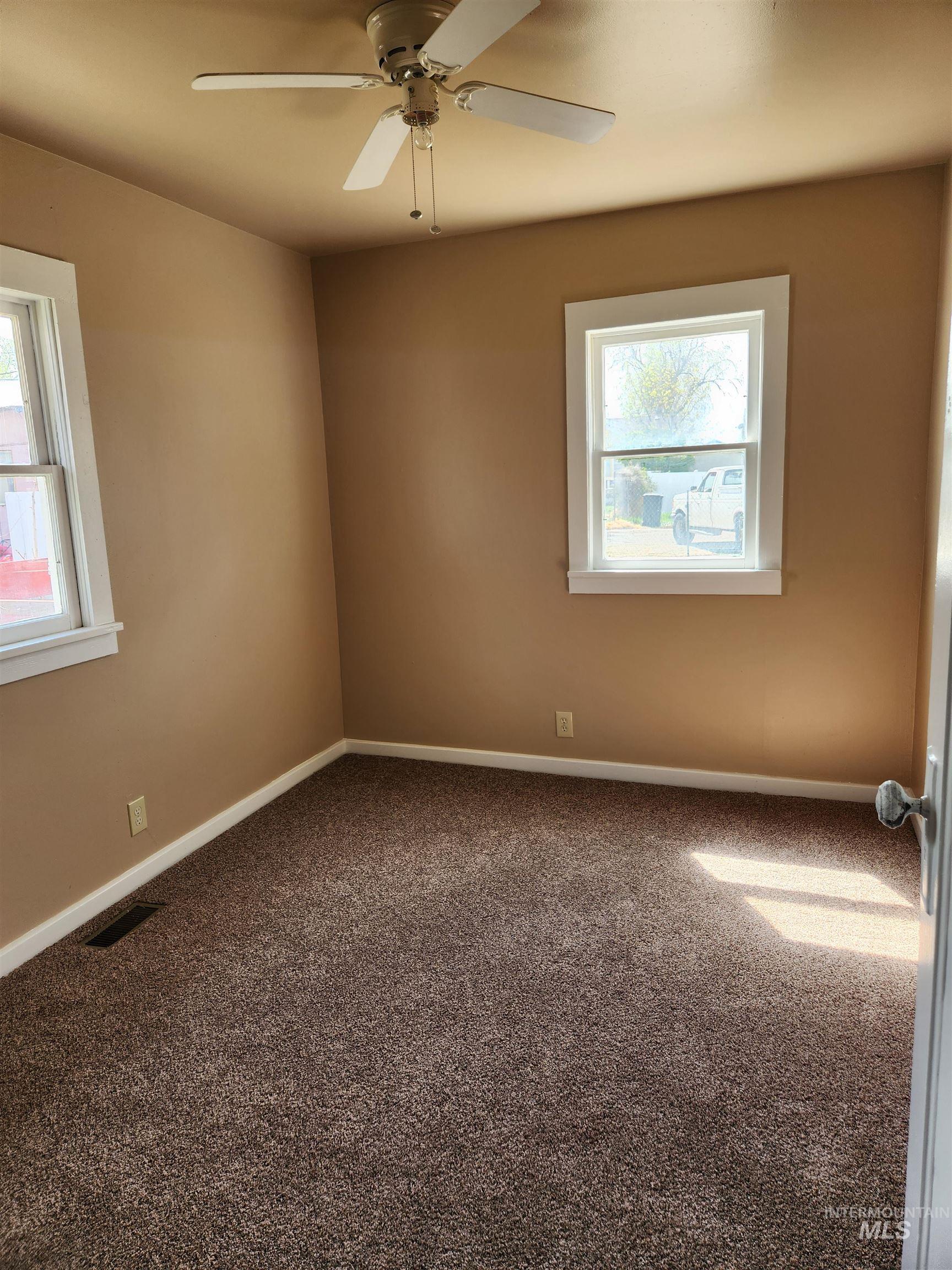 421 7th Ave N, Buhl, Idaho 83316, 3 Bedrooms, 1 Bathroom, Residential For Sale, Price $252,000,MLS 98980018