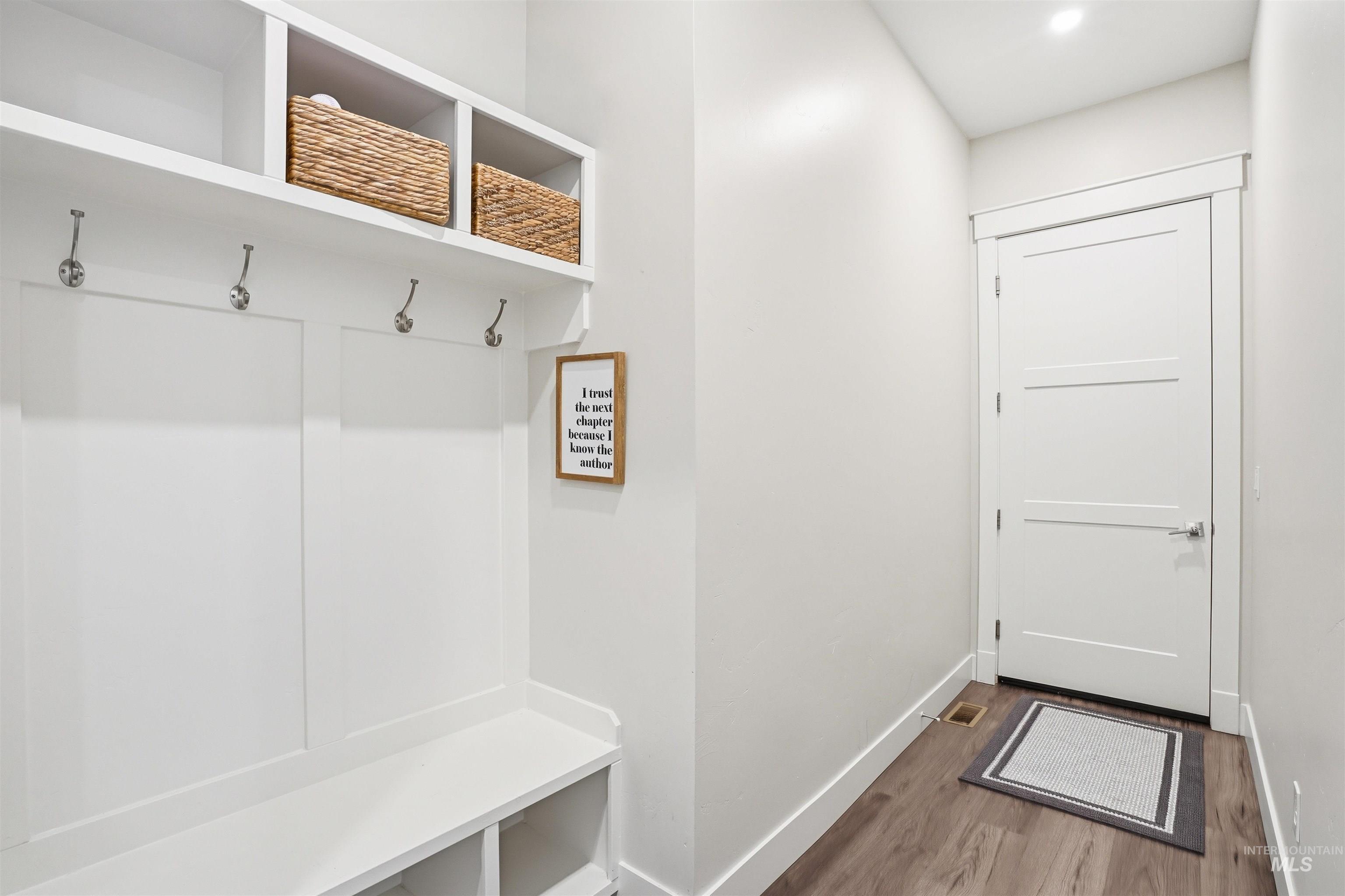 320 W Homedale, Caldwell, Idaho 83607, 5 Bedrooms, 2 Bathrooms, Residential For Sale, Price $975,000,MLS 98980019