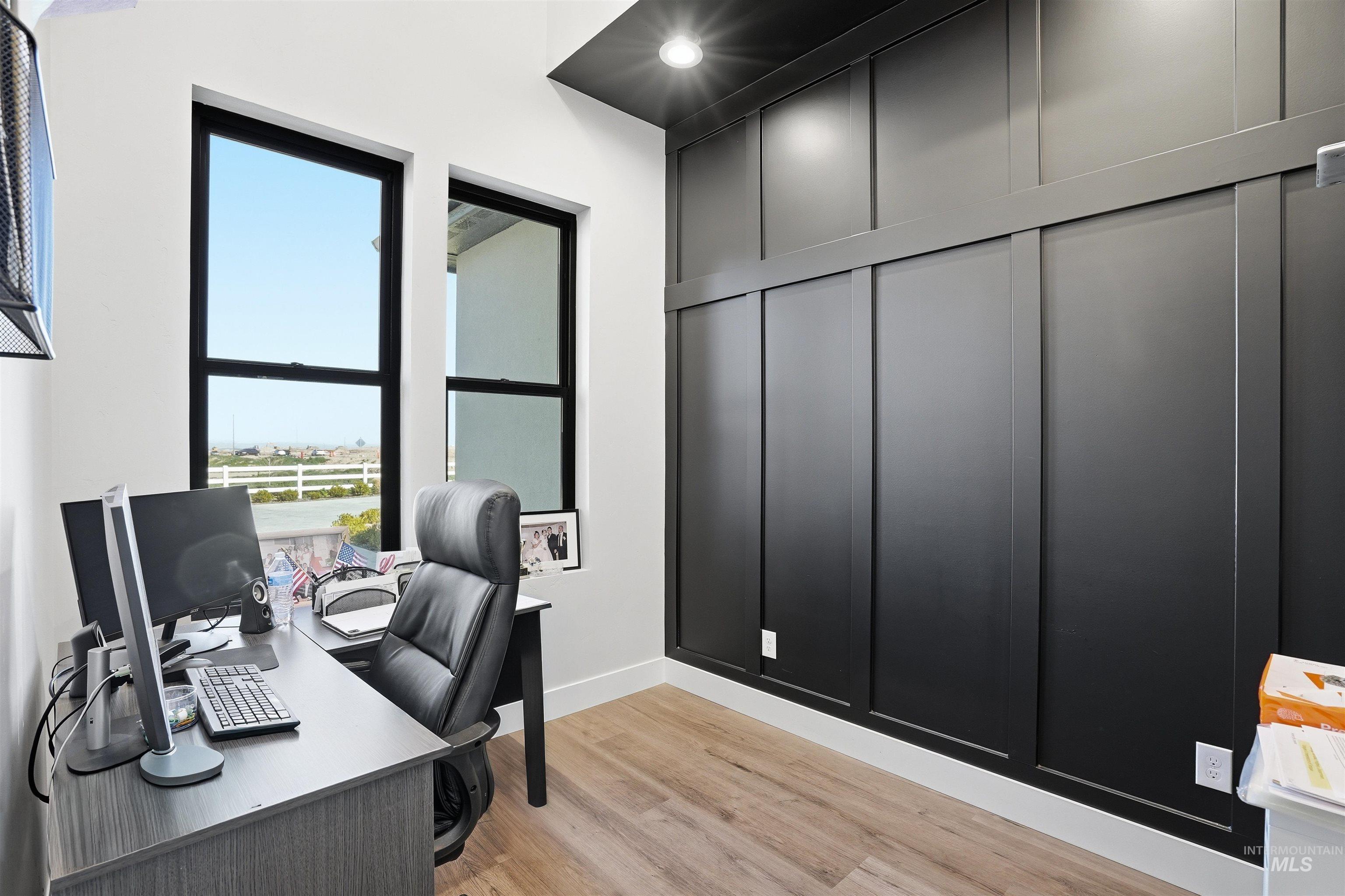 320 W Homedale, Caldwell, Idaho 83607, 5 Bedrooms, 2 Bathrooms, Residential For Sale, Price $975,000,MLS 98980019