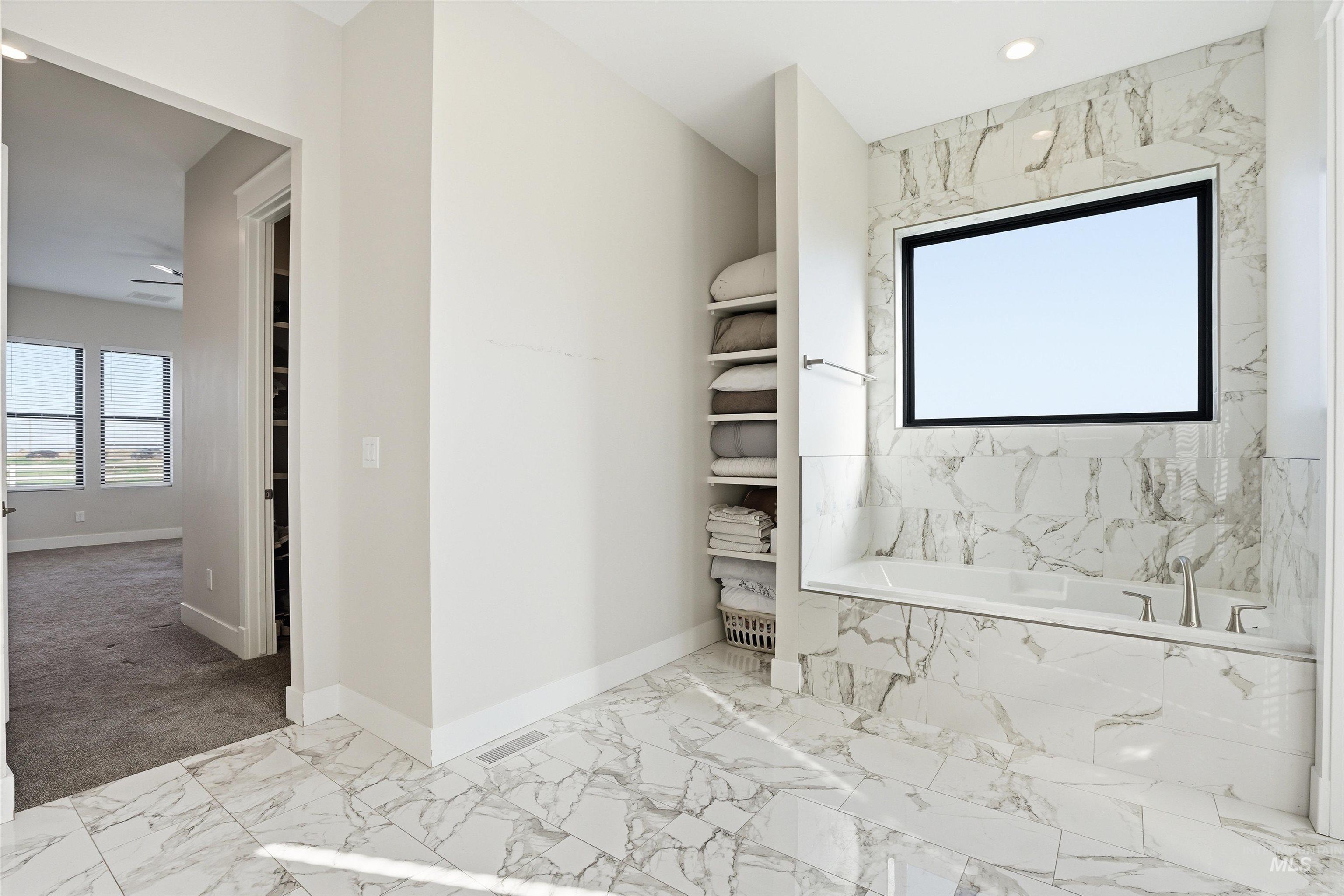 320 W Homedale, Caldwell, Idaho 83607, 5 Bedrooms, 2 Bathrooms, Residential For Sale, Price $975,000,MLS 98980019