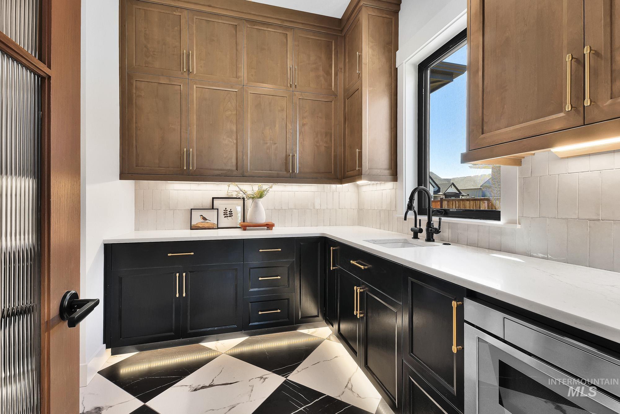 7906 W Heugh Ln, Eagle, Idaho 83616, 3 Bedrooms, 4.5 Bathrooms, Residential For Sale, Price $1,949,000,MLS 98980021