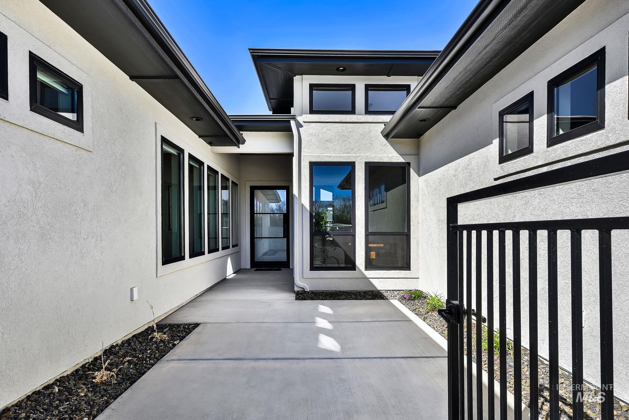 7906 W Heugh Ln, Eagle, Idaho 83616, 3 Bedrooms, 4.5 Bathrooms, Residential For Sale, Price $1,949,000,MLS 98980021