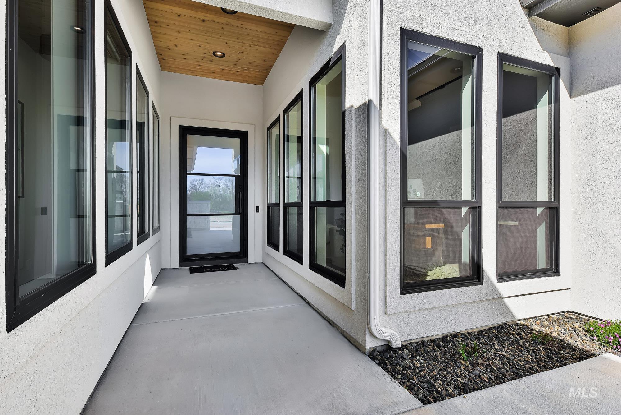 7906 W Heugh Ln, Eagle, Idaho 83616, 3 Bedrooms, 4.5 Bathrooms, Residential For Sale, Price $1,949,000,MLS 98980021