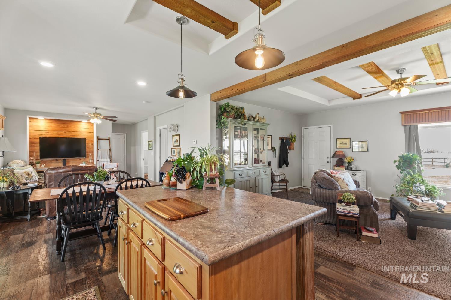 19979 Top Rd, Greenleaf, Idaho 83626-8951, 3 Bedrooms, 2 Bathrooms, Residential For Sale, Price $675,000, 98980023