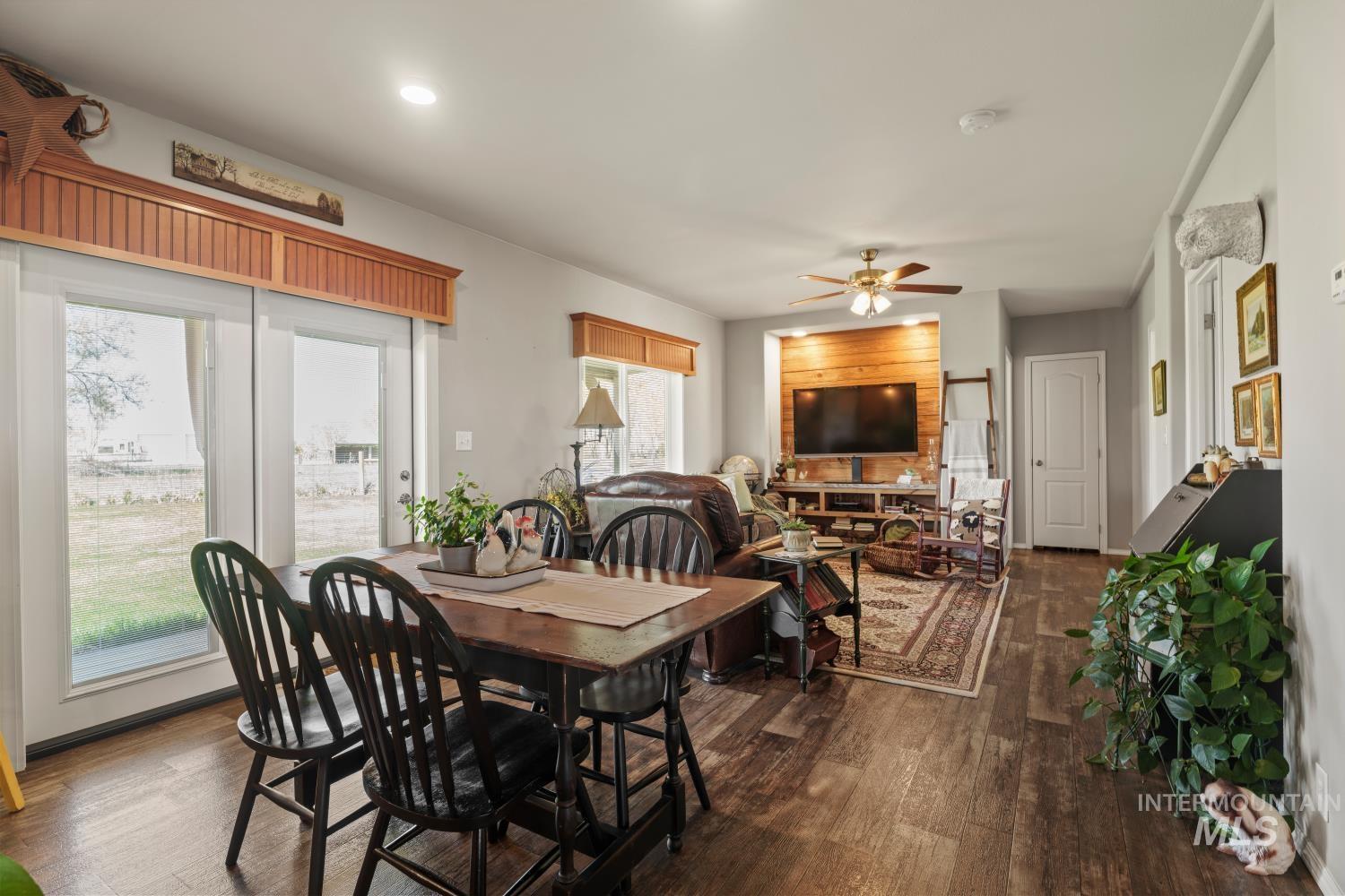 19979 Top Rd, Greenleaf, Idaho 83626-8951, 3 Bedrooms, 2 Bathrooms, Residential For Sale, Price $675,000, 98980023