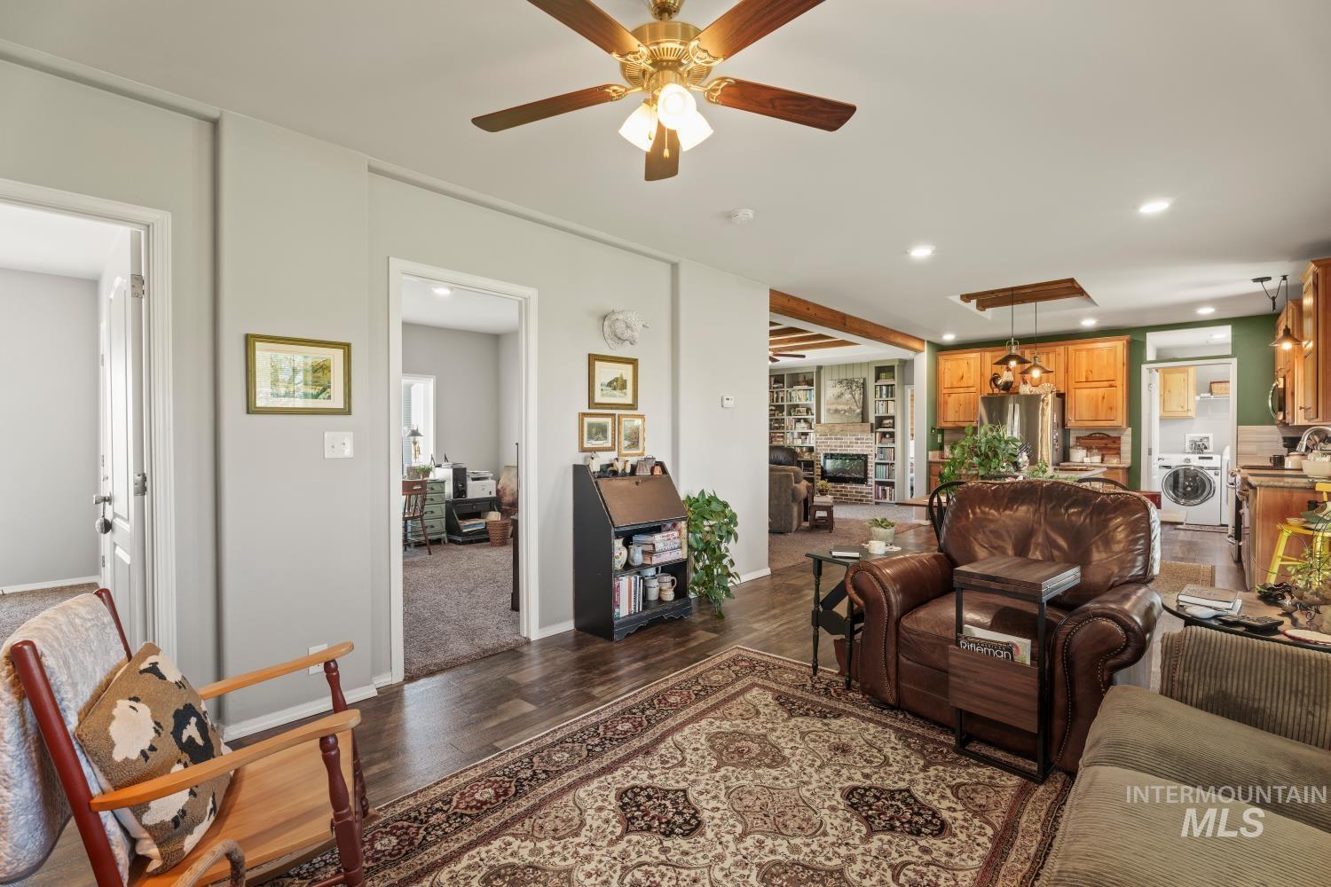 19979 Top Rd, Greenleaf, Idaho 83626-8951, 3 Bedrooms, 2 Bathrooms, Residential For Sale, Price $675,000, 98980023