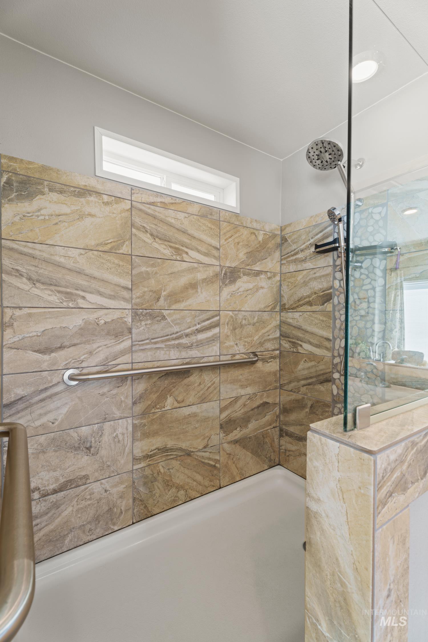 19979 Top Rd, Greenleaf, Idaho 83626-8951, 3 Bedrooms, 2 Bathrooms, Residential For Sale, Price $675,000, 98980023