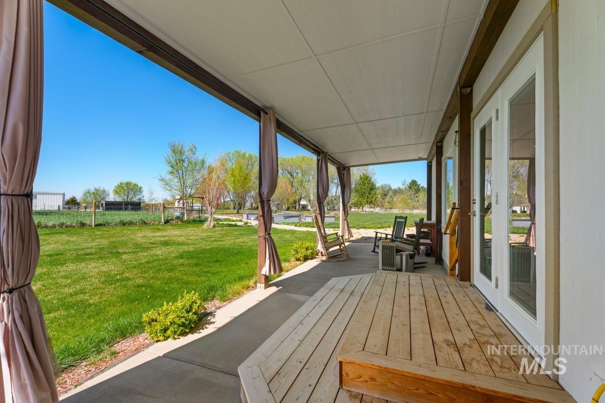 19979 Top Rd, Greenleaf, Idaho 83626-8951, 3 Bedrooms, 2 Bathrooms, Residential For Sale, Price $675,000, 98980023