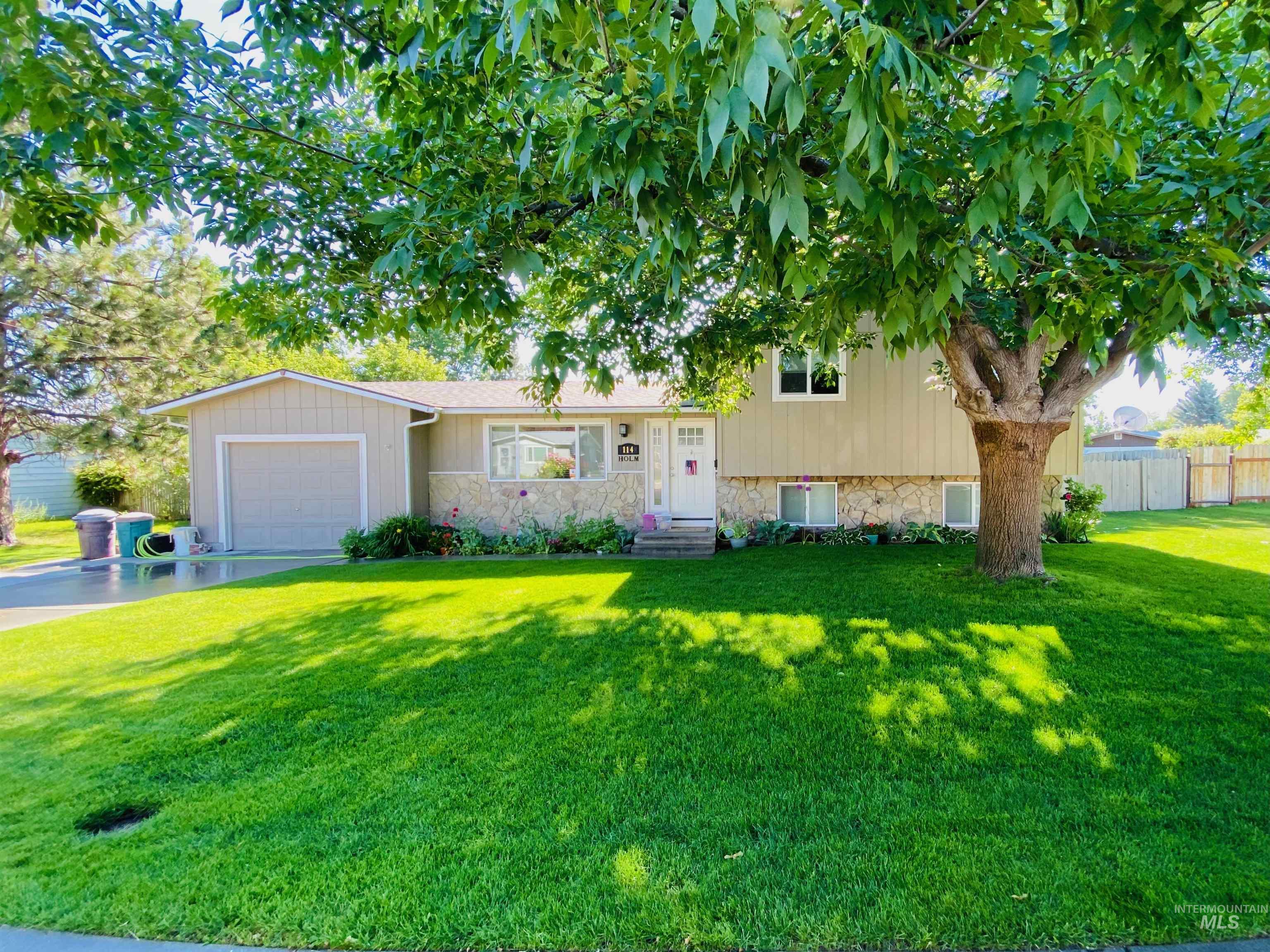 114 Meyer Ave, Nampa, Idaho 83686, 4 Bedrooms, 2 Bathrooms, Residential For Sale, Price $419,900,MLS 98980027