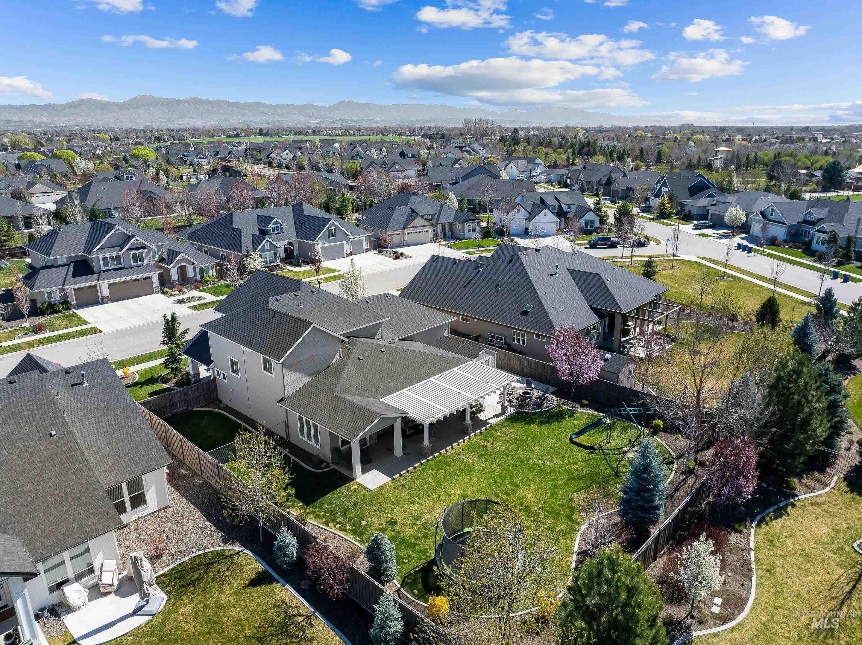 1765 N Highbury Way, Eagle, Idaho 83616, 5 Bedrooms, 2.5 Bathrooms, Residential For Sale, Price $1,100,000,MLS 98980030