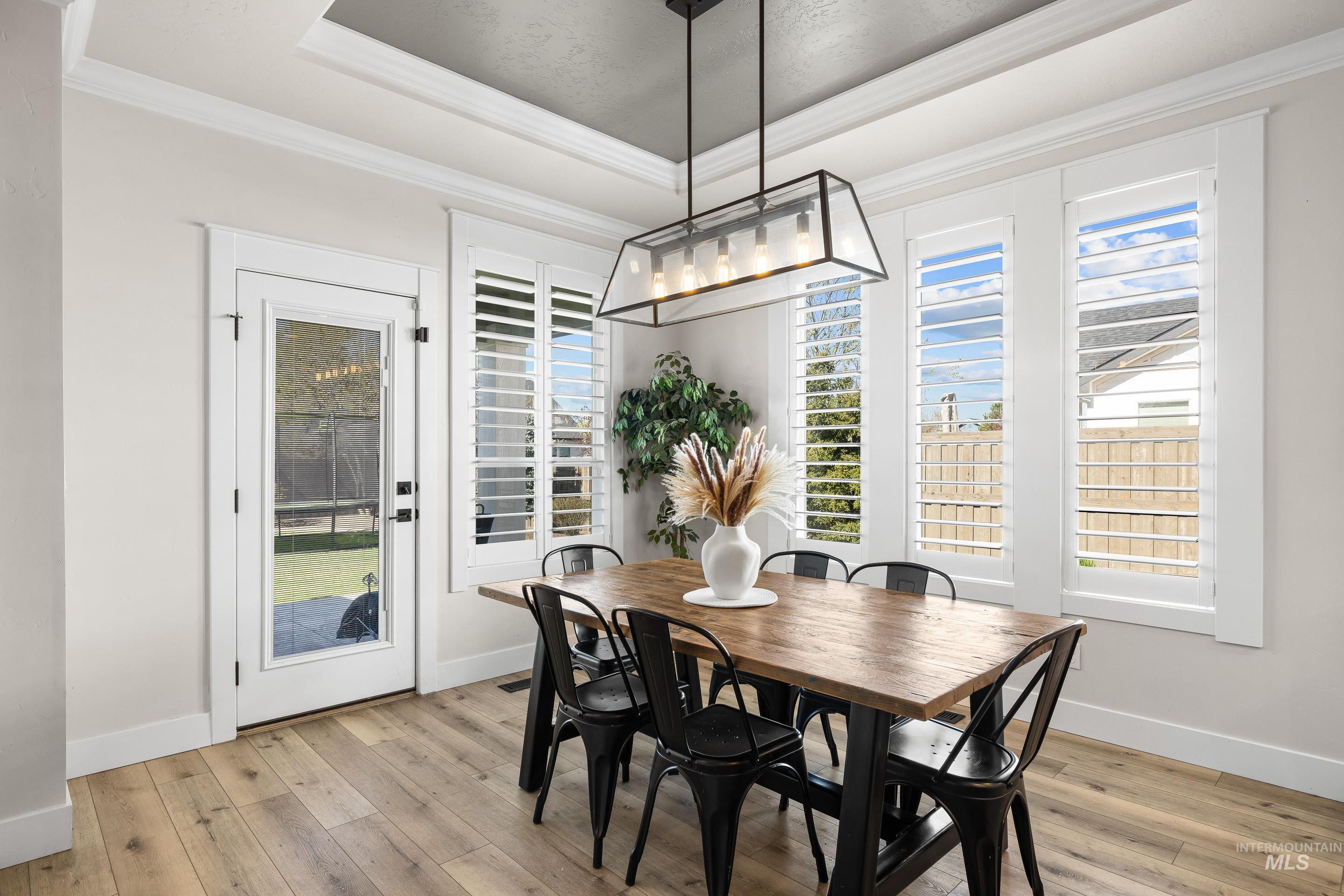 1765 N Highbury Way, Eagle, Idaho 83616, 5 Bedrooms, 2.5 Bathrooms, Residential For Sale, Price $1,100,000,MLS 98980030