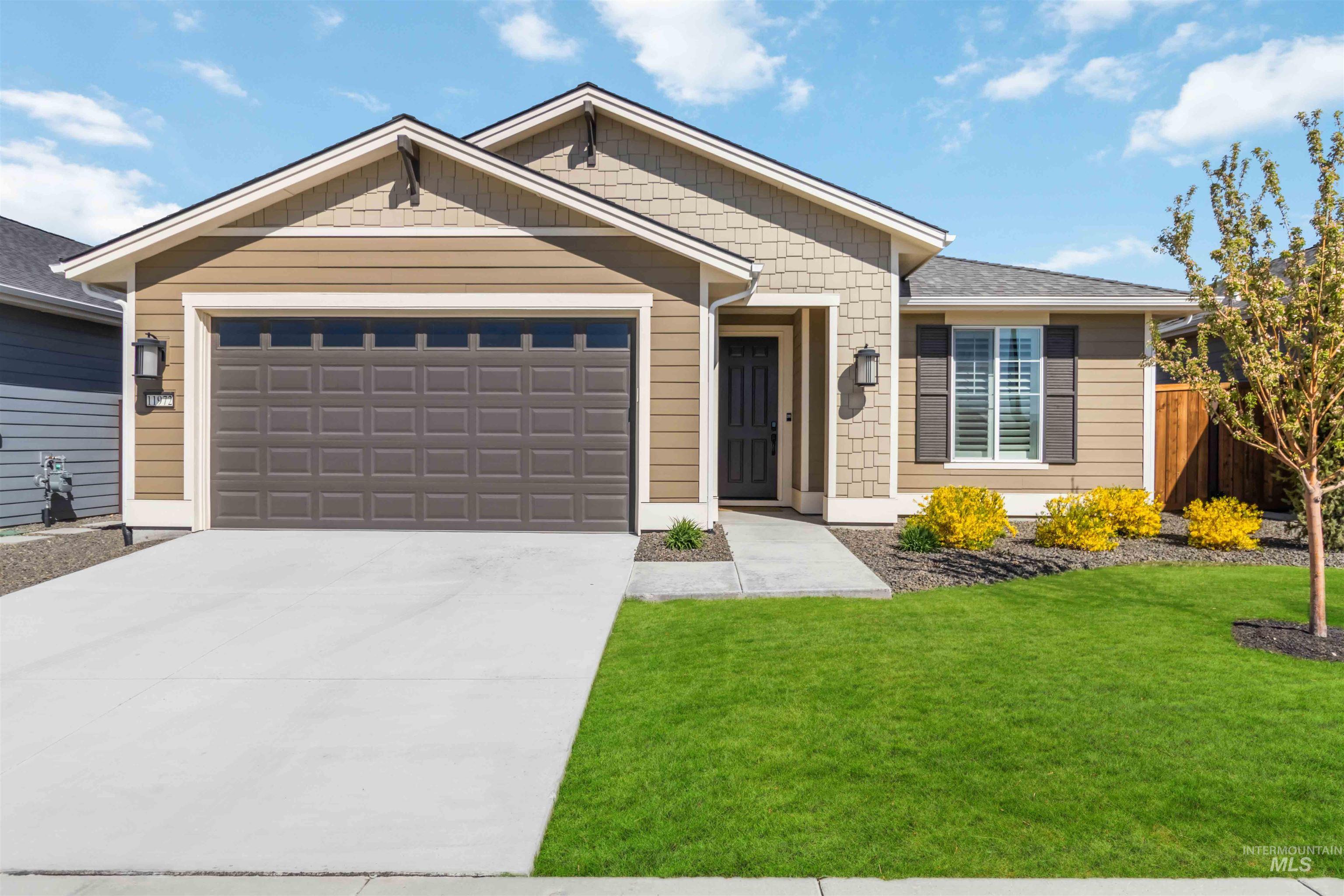 11972 W Wellness Lane, Kuna, Idaho 83634, 2 Bedrooms, 2 Bathrooms, Residential For Sale, Price $518,900,MLS 98980031