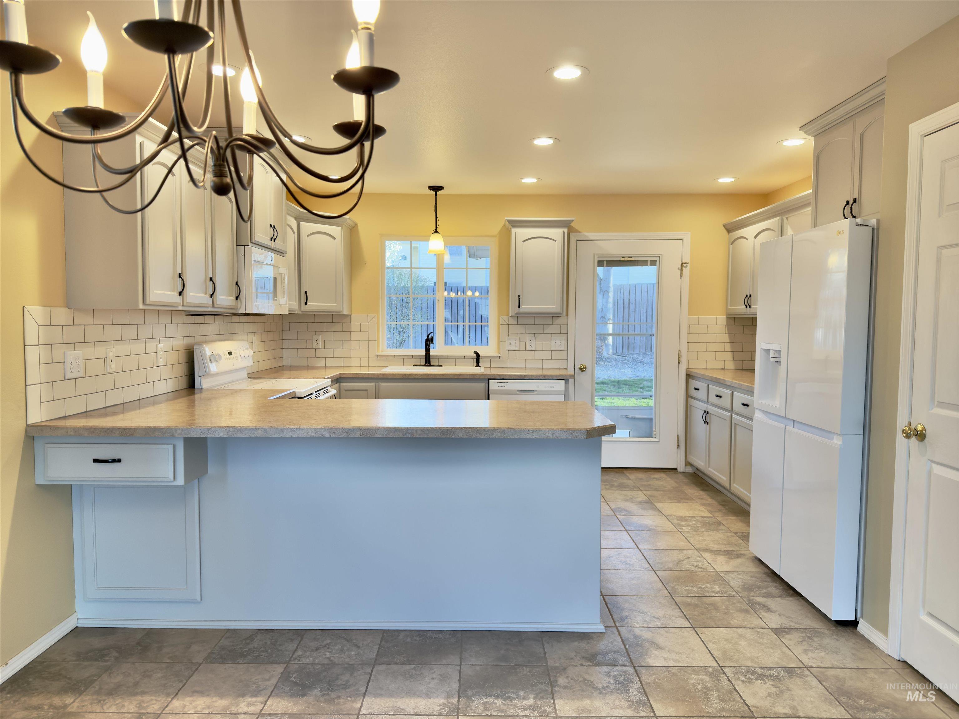 830 Cypress St, Lewiston, Idaho 83501, 2 Bedrooms, 2 Bathrooms, Residential For Sale, Price $389,000,MLS 98980032