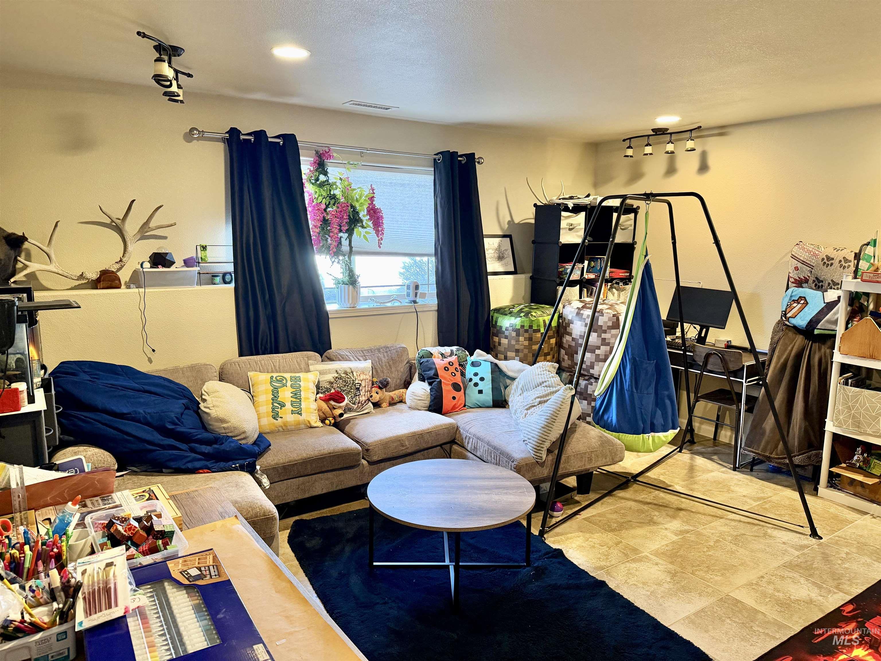 3401 14th Street, Lewiston, Idaho 83501, 3 Bedrooms, 3 Bathrooms, Residential Income For Sale, Price $599,000, 98980034