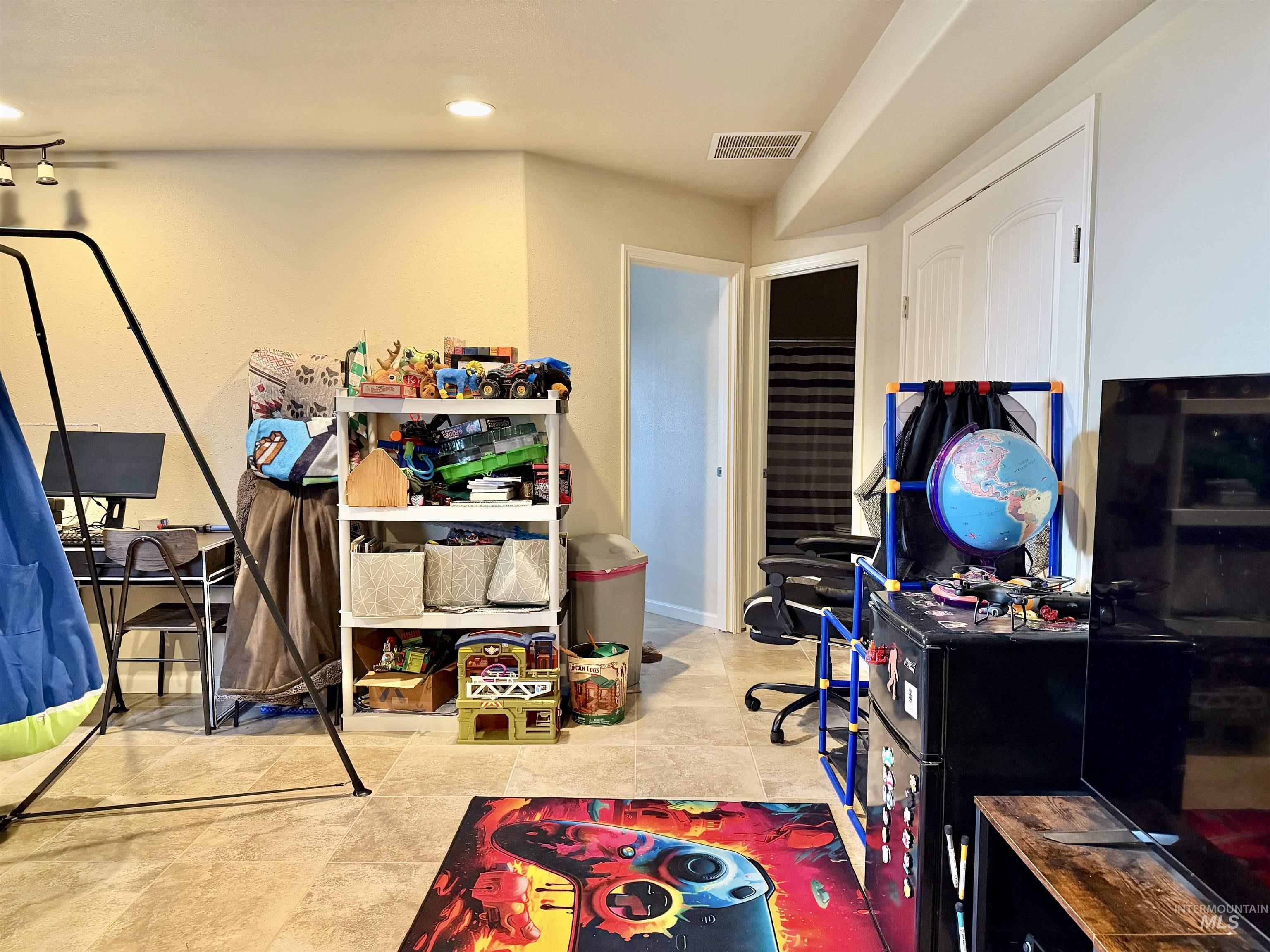 3401 14th Street, Lewiston, Idaho 83501, 3 Bedrooms, 3 Bathrooms, Residential Income For Sale, Price $599,000, 98980034