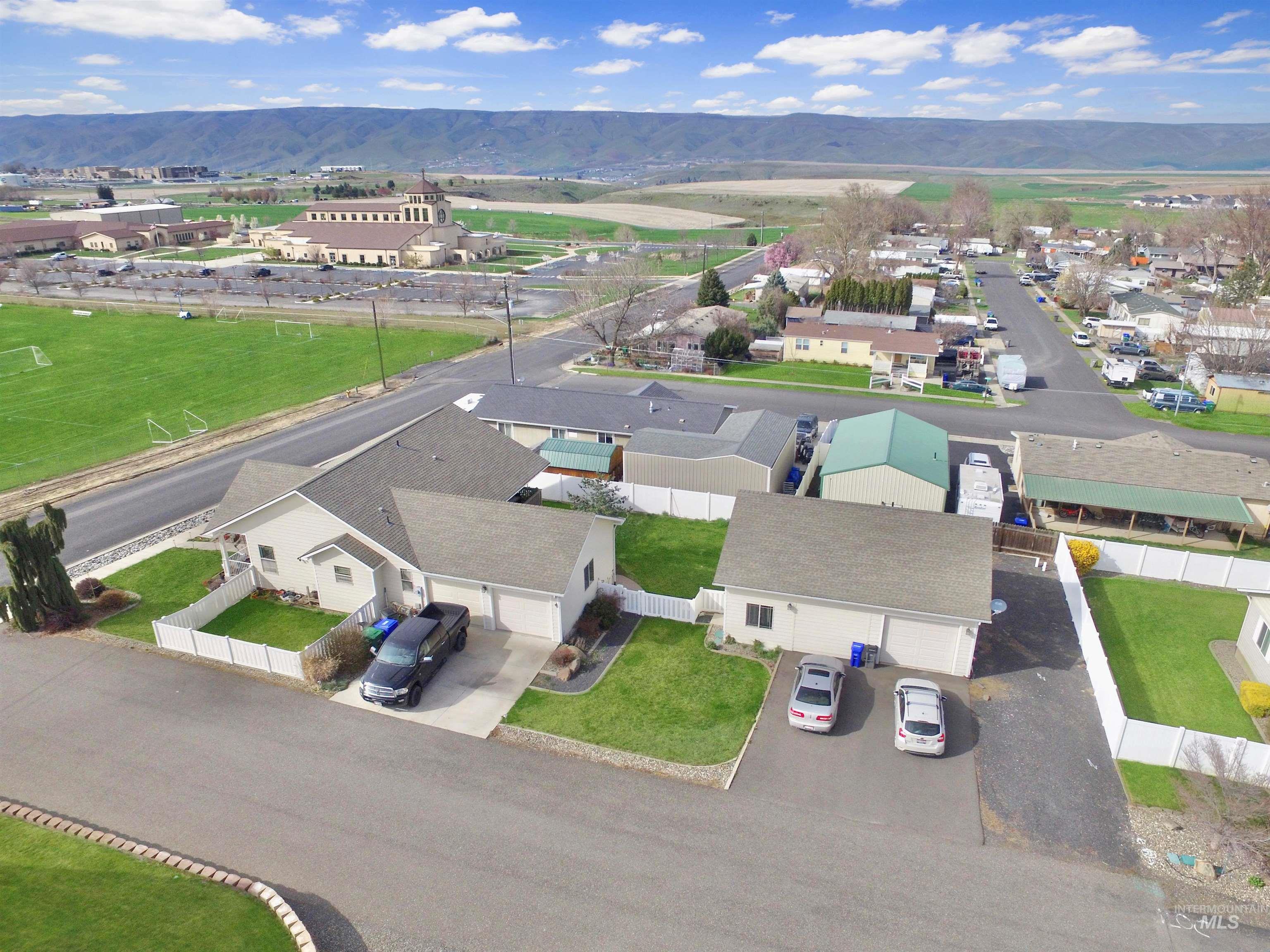 3401 14th St, Lewiston, Idaho 83501, 4 Bedrooms, 4 Bathrooms, Residential For Sale, Price $599,000, 98980035
