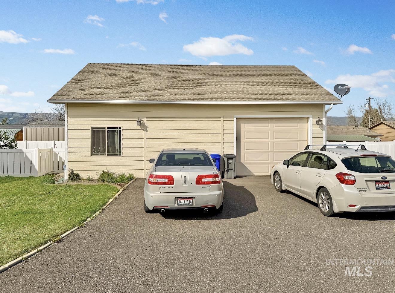 3401 14th St, Lewiston, Idaho 83501, 4 Bedrooms, 4 Bathrooms, Residential For Sale, Price $599,000, 98980035