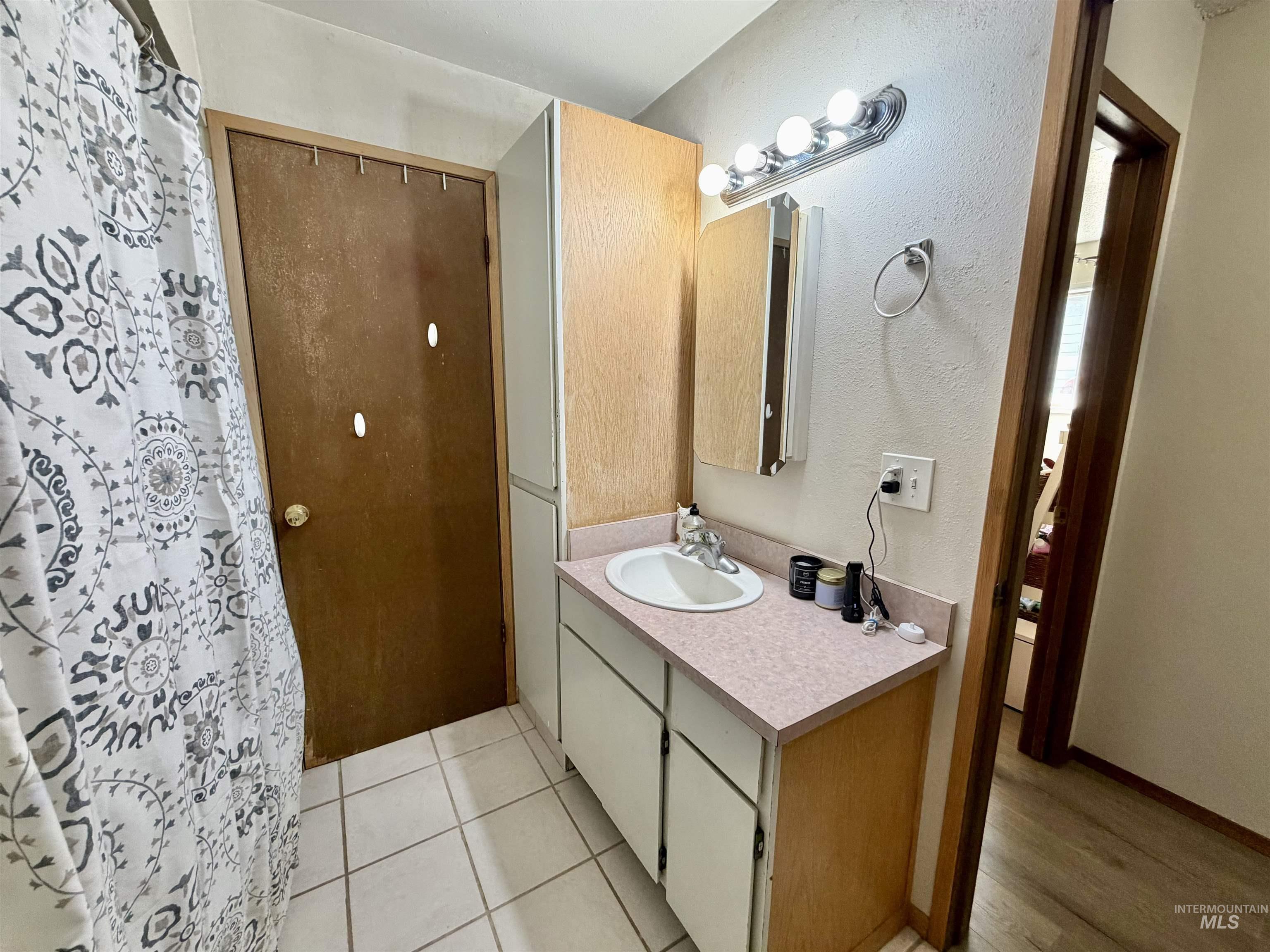 630 Preston Ave, Lewiston, Idaho 83501, 3 Bedrooms, 2 Bathrooms, Residential Income For Sale, Price $515,000, 98980036