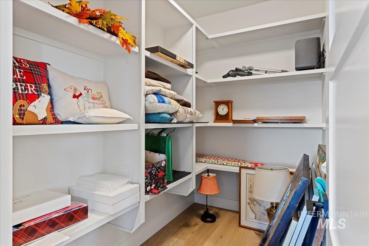 280 N Boulder Ridge Way, Eagle, Idaho 83616, 4 Bedrooms, 3 Bathrooms, Residential For Sale, Price $1,090,000, 98980037