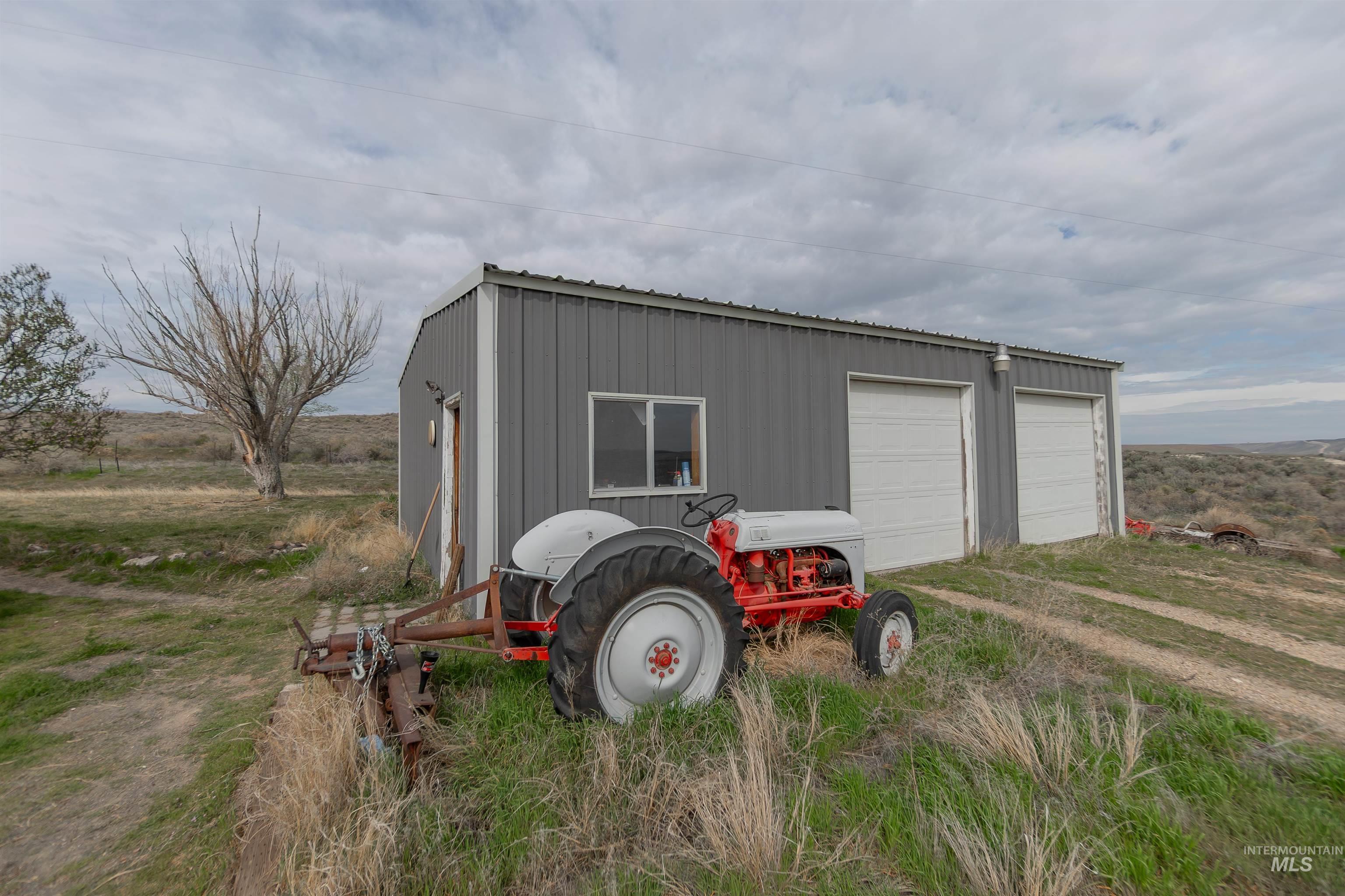 10384 China Ditch Rd, Melba, Idaho 83641, 2 Bedrooms, 2 Bathrooms, Residential For Sale, Price $360,000, 98980041