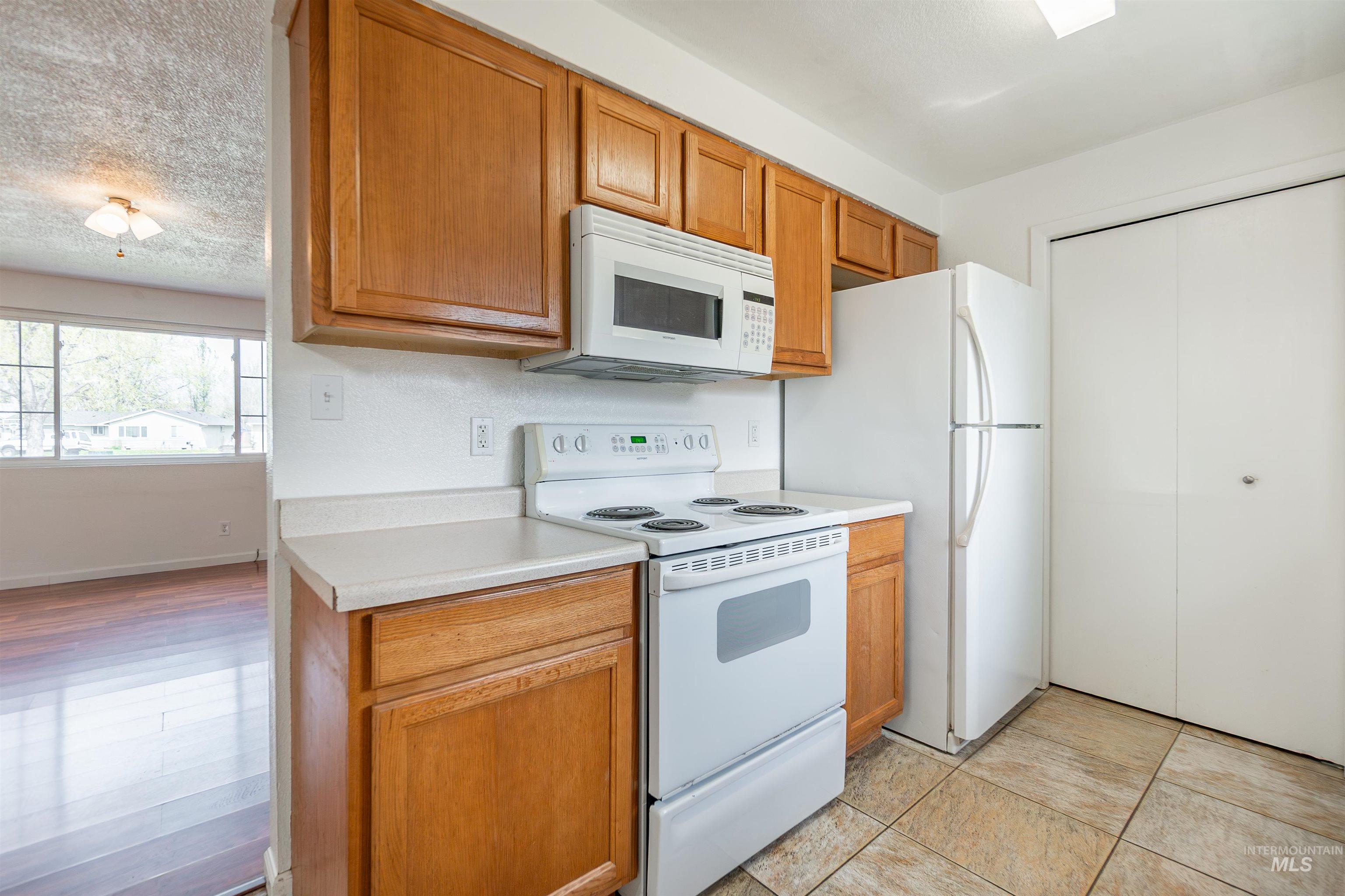 7159 W Bluebird Dr, Boise, Idaho 83703, 2 Bedrooms, 1 Bathroom, Residential For Sale, Price $360,000, 98980042