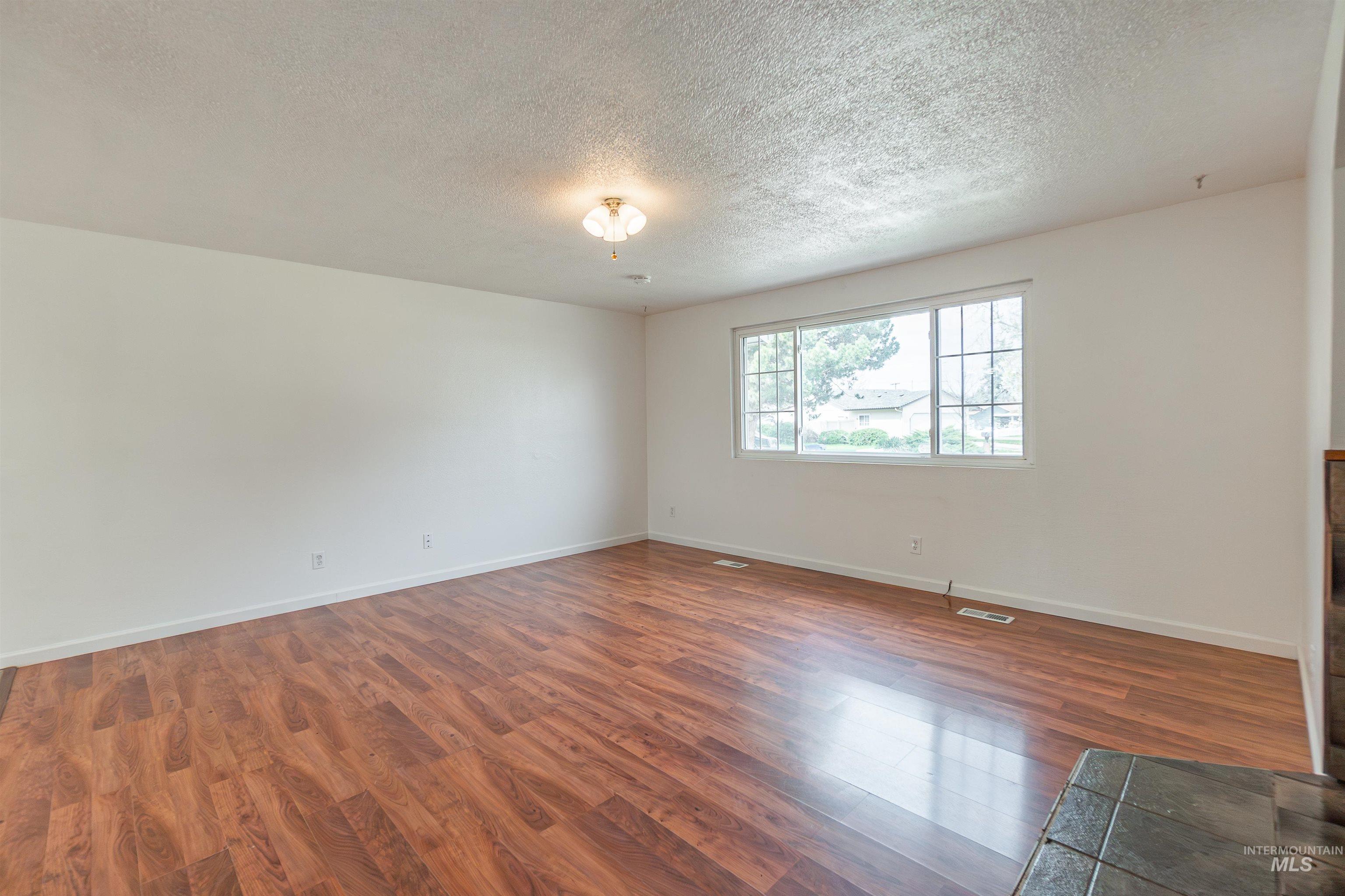 7159 W Bluebird Dr, Boise, Idaho 83703, 2 Bedrooms, 1 Bathroom, Residential For Sale, Price $360,000, 98980042