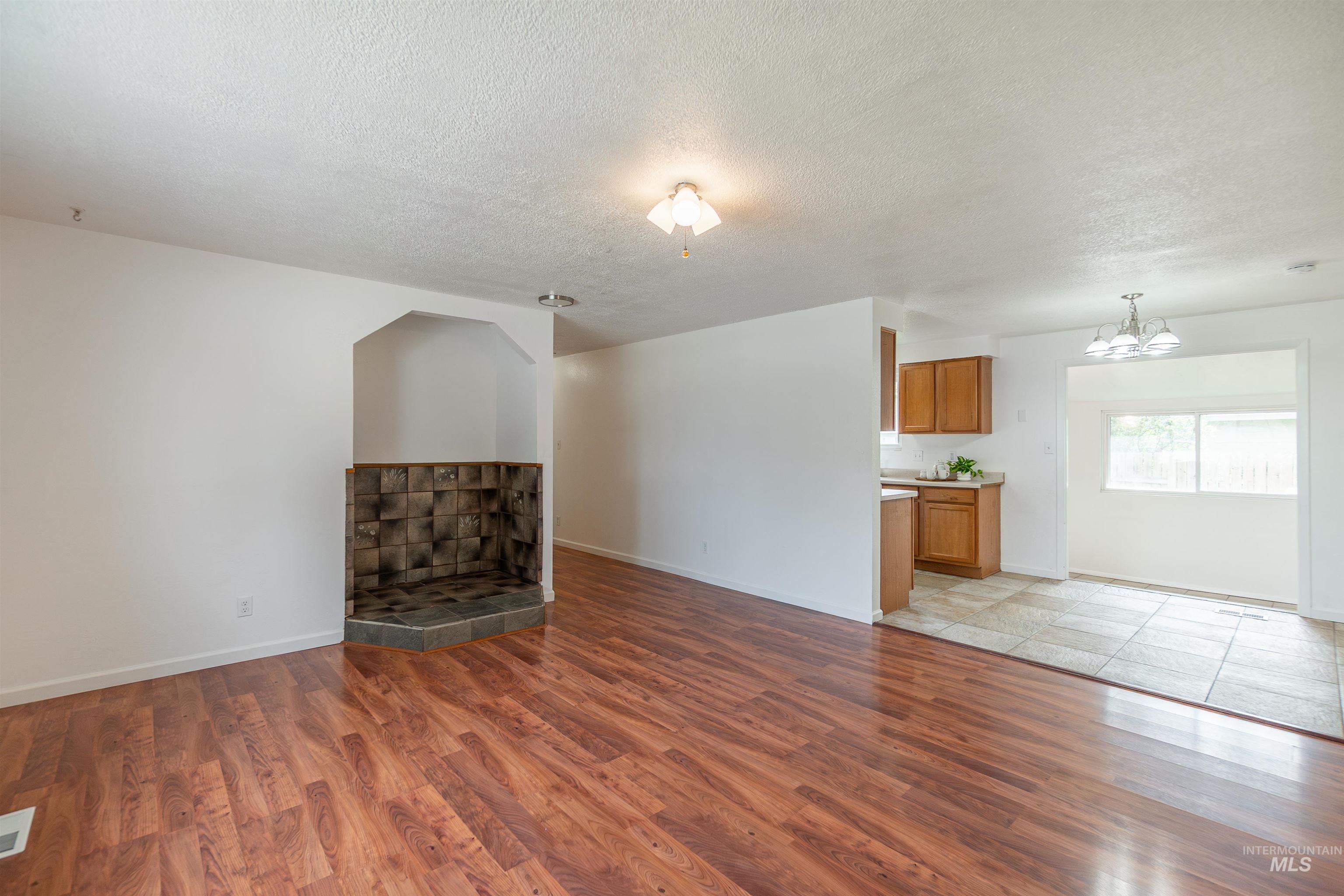 7159 W Bluebird Dr, Boise, Idaho 83703, 2 Bedrooms, 1 Bathroom, Residential For Sale, Price $360,000, 98980042