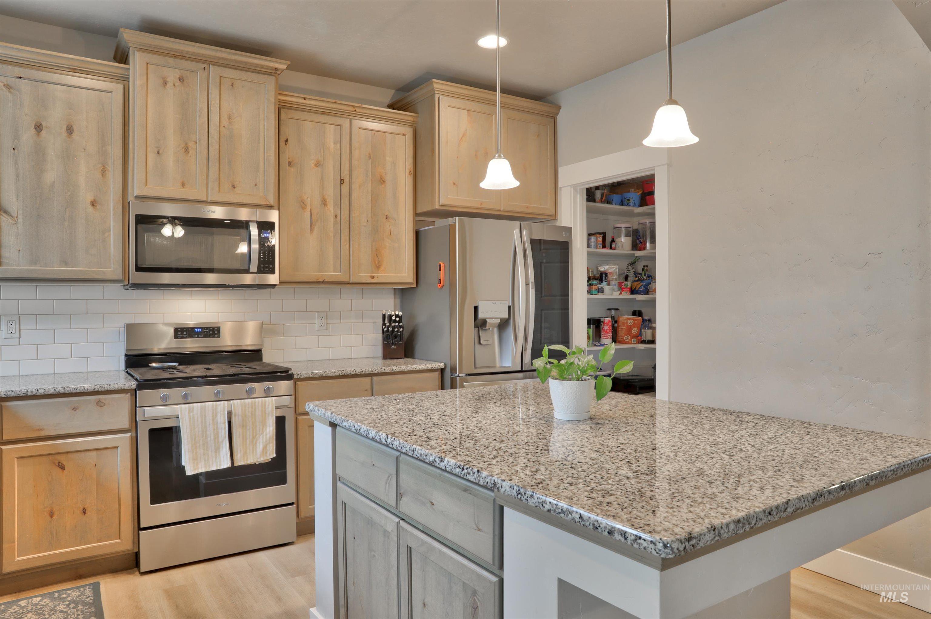 12737 S S Arezzo Way, Nampa, Idaho 83686, 4 Bedrooms, 2 Bathrooms, Residential For Sale, Price $519,000, 98980043